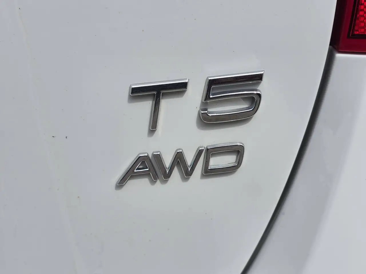 Volvo V60 снимка Volvo V60