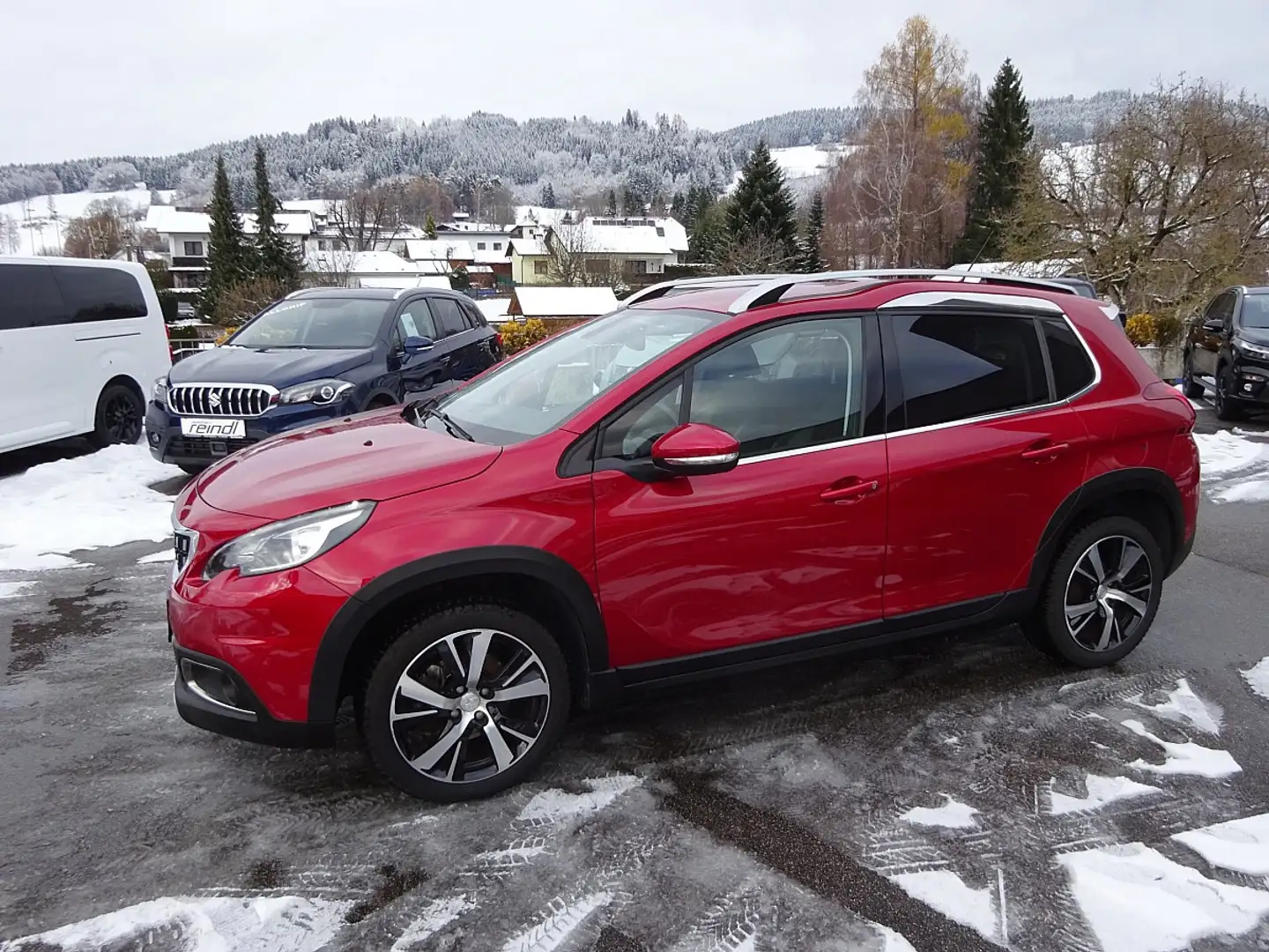 Peugeot 2008 1,2 PureTech 130 S&S Allure,Navi,Rückfahrkamera... Rosso - 1