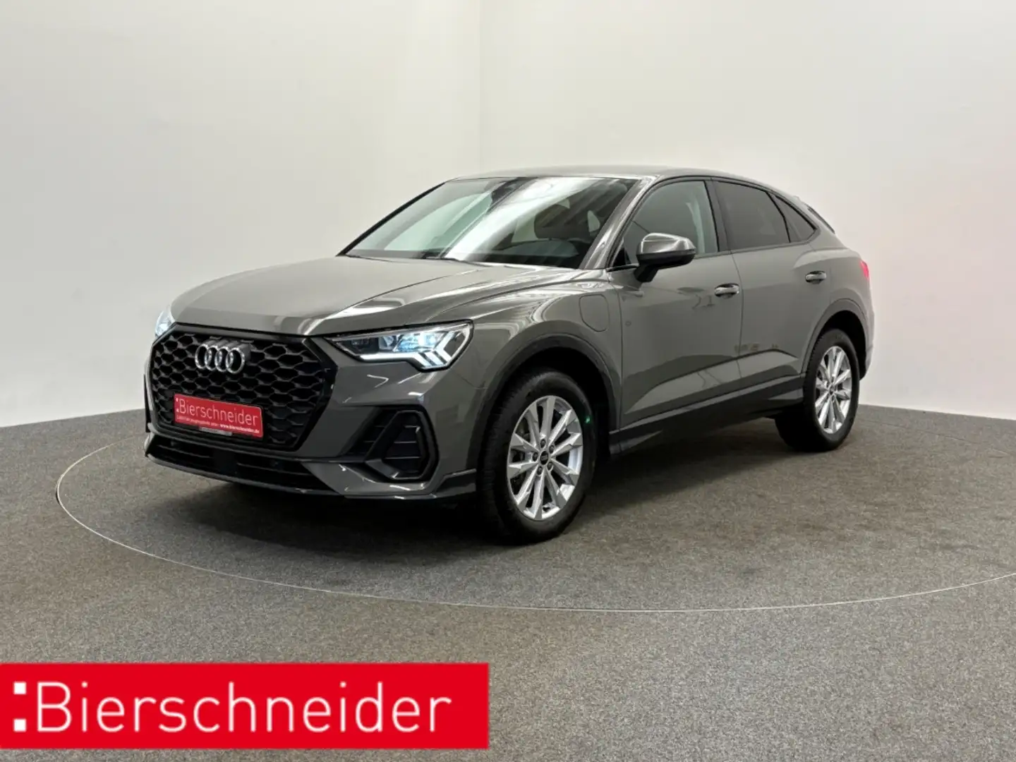 Audi Q3 Sportback 45 TFSI e S tronic LED VIRTUAL ACC 18 CO Grau - 1