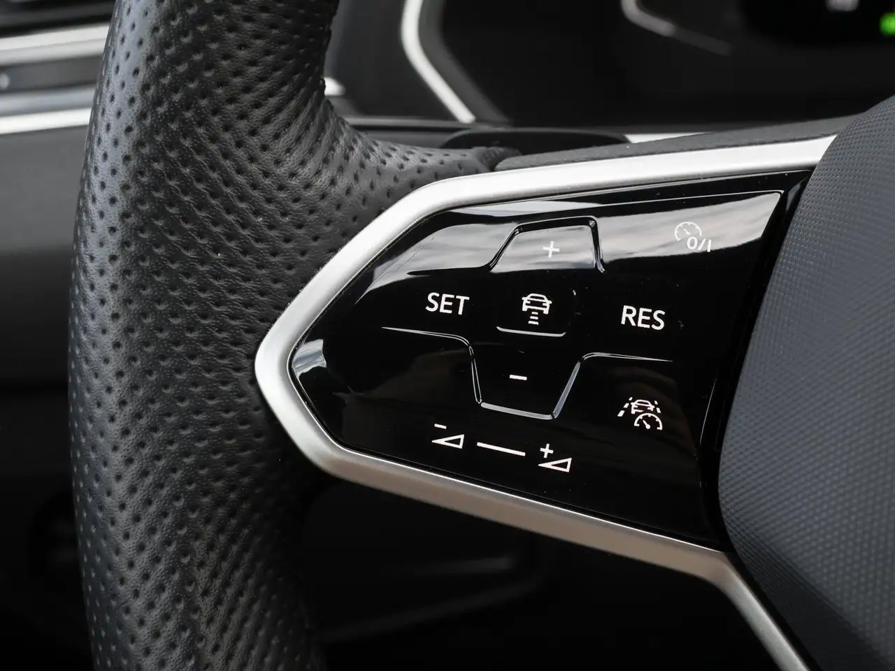 Volkswagen Tiguan 1.4 TSI eHybrid R-Line Matrix AHK Kamera, миниатюра 10
