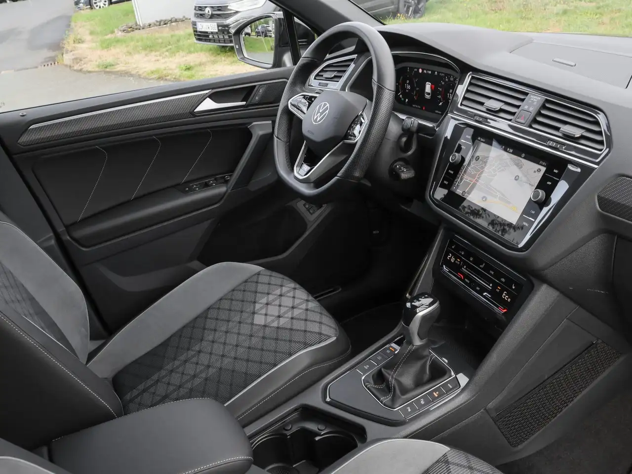 Volkswagen Tiguan 1.4 TSI eHybrid R-Line Matrix AHK Kamera, миниатюра 4