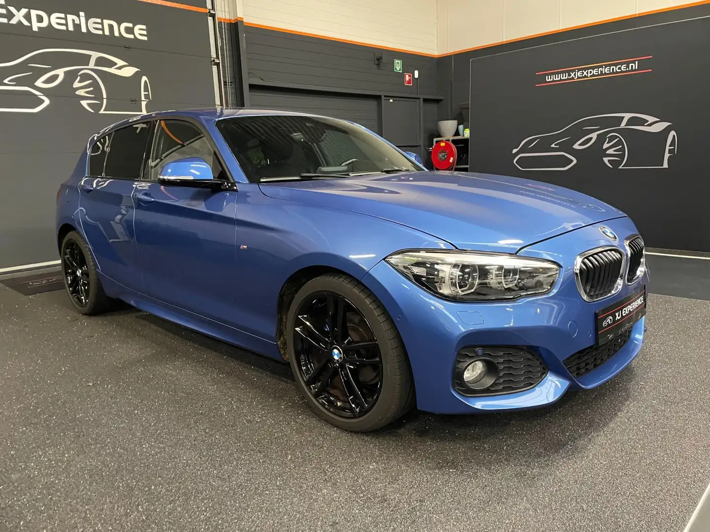 BMW 118 1-serie 118i Edition M Sport Shadow CARPLAY High E Blauw - 2