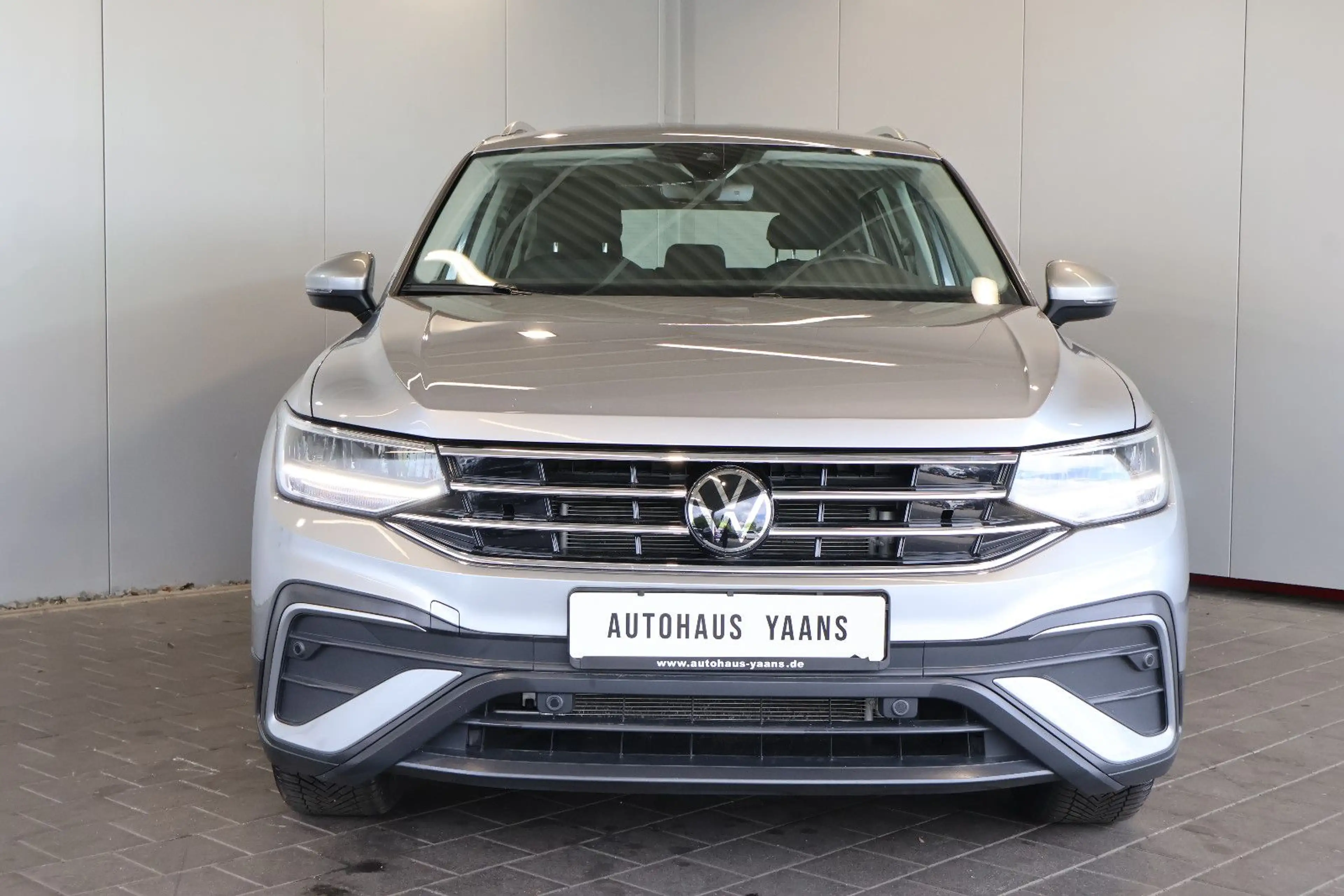 Volkswagen Tiguan Allspace 1.5 TSI Life AID+ACC+AHK+7 SITZE — photo 2
