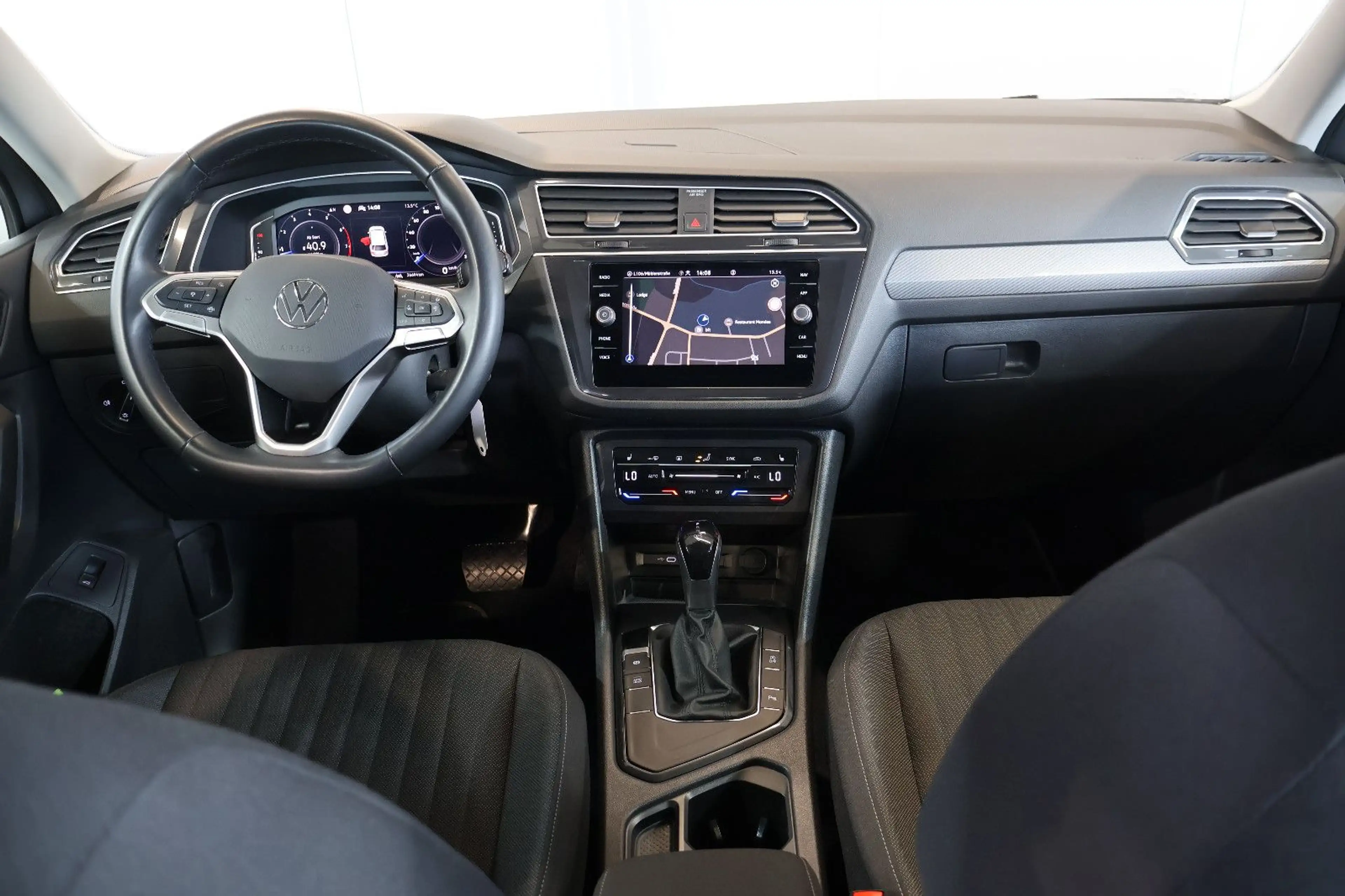 Volkswagen Tiguan Allspace 1.5 TSI Life AID+ACC+AHK+7 SITZE — photo 7
