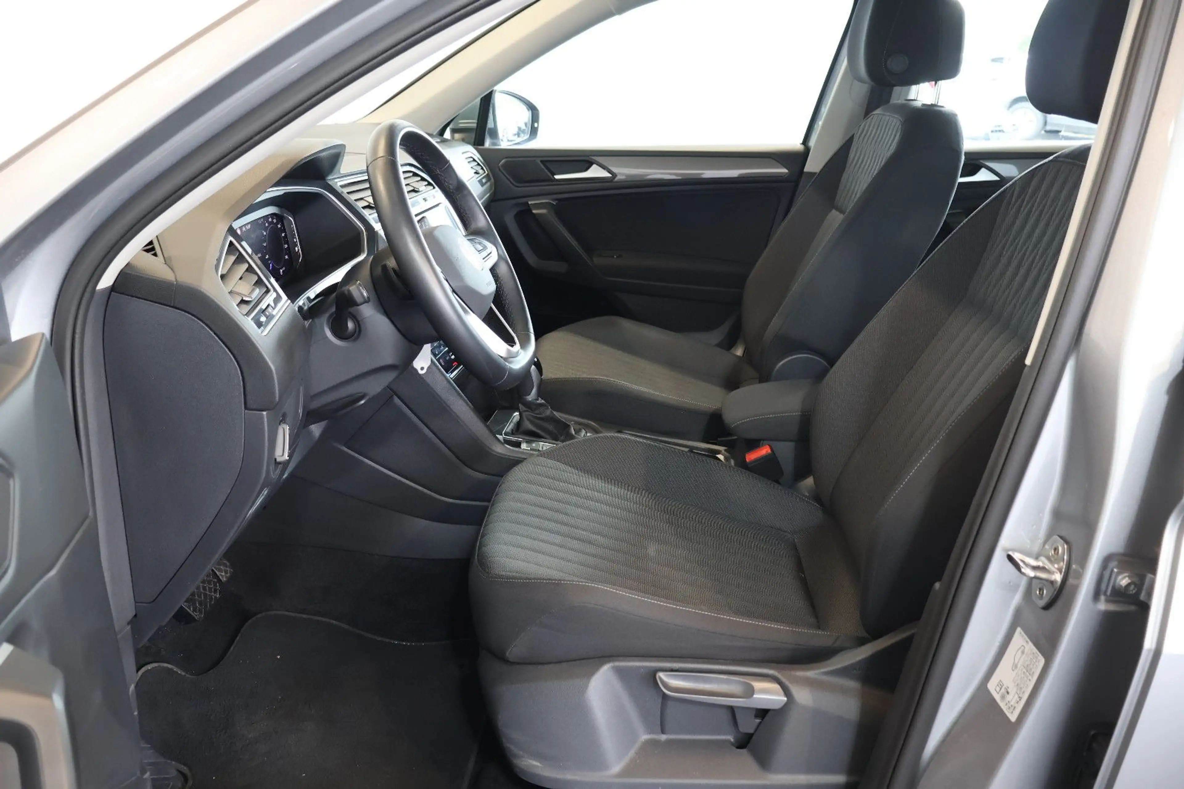 Volkswagen Tiguan Allspace 1.5 TSI Life AID+ACC+AHK+7 SITZE — photo 11