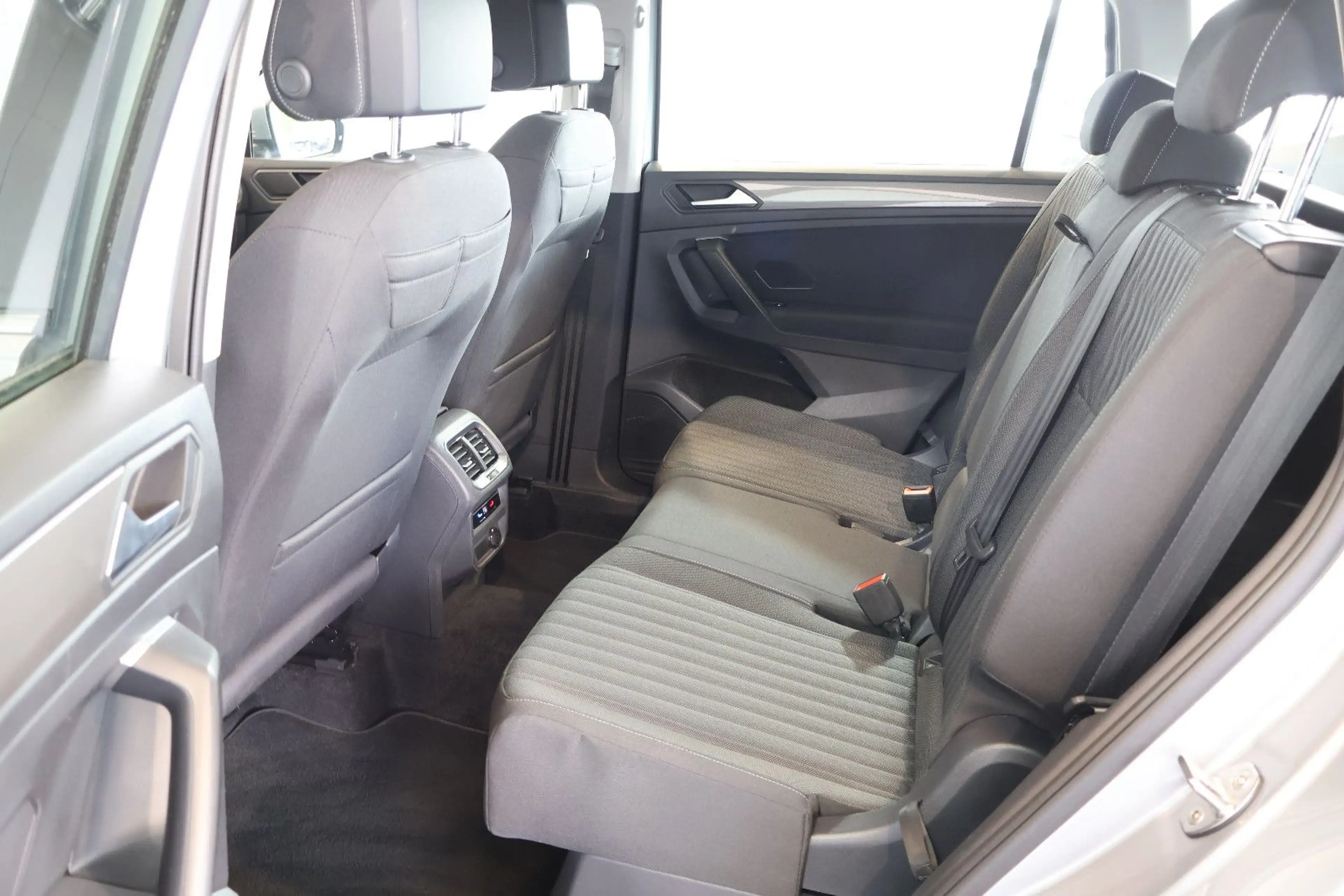 Volkswagen Tiguan Allspace 1.5 TSI Life AID+ACC+AHK+7 SITZE — photo 12