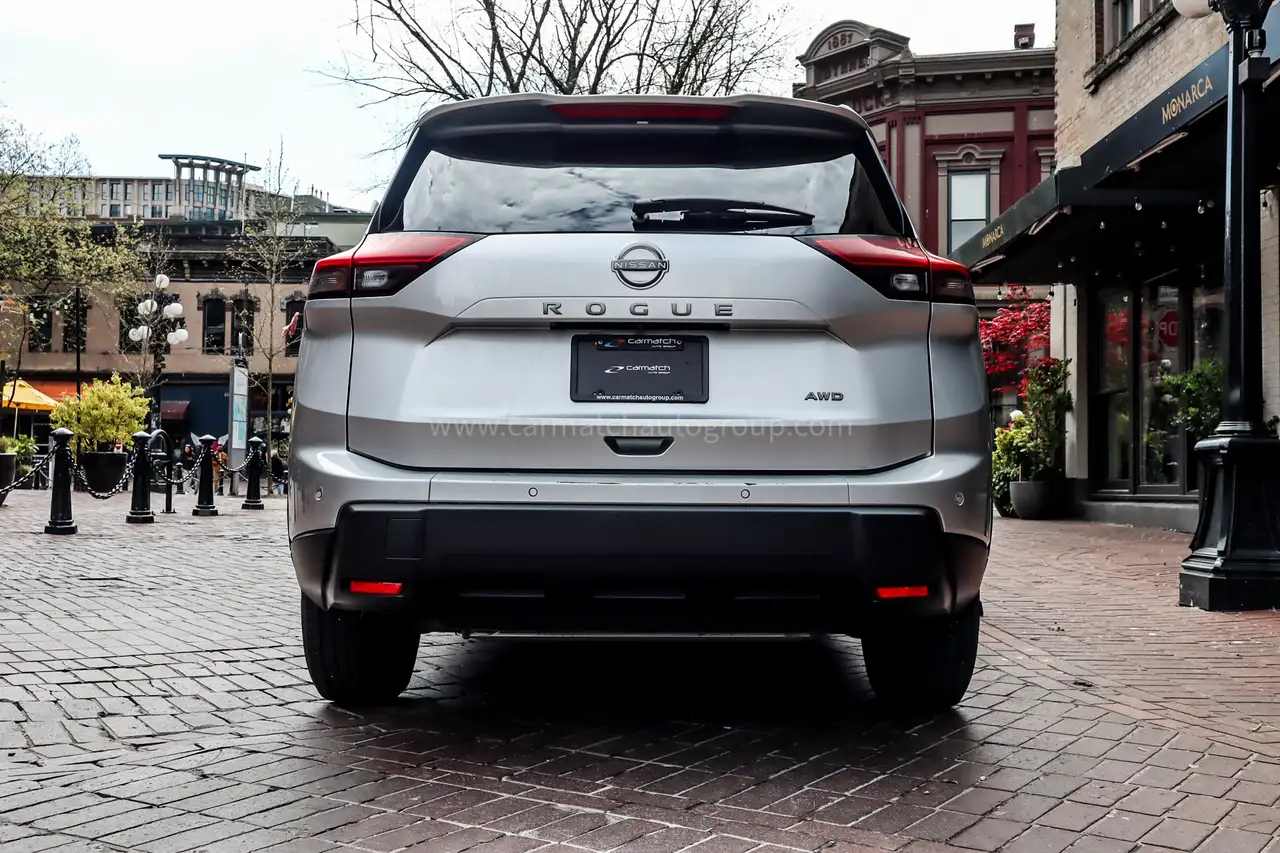 Nissan Rogue снимка Nissan Rogue