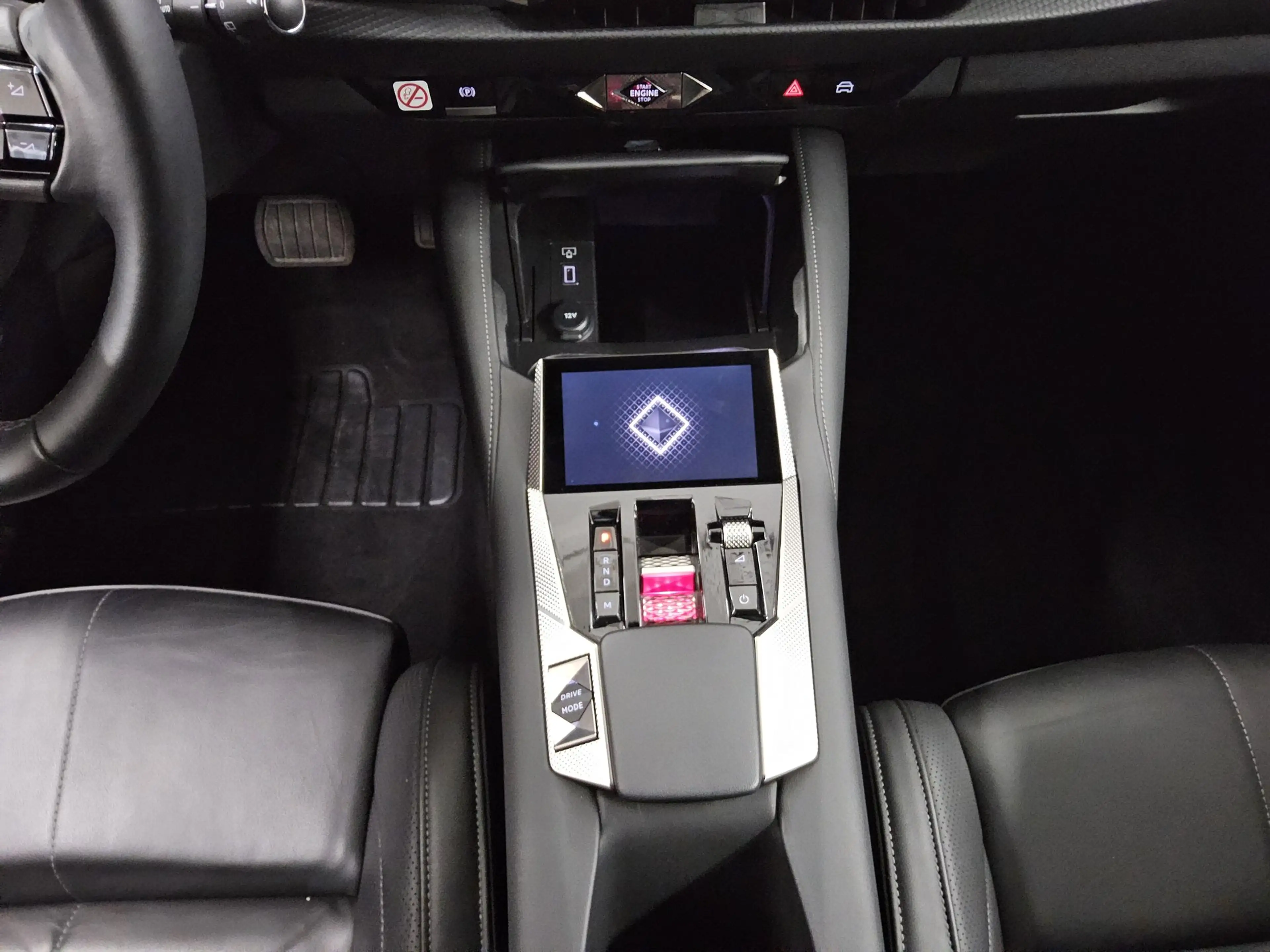 DS Automobiles DS 4 4 1.5 BlueHDI Cross Rivoli Navi LED HuD Focal — photo 6