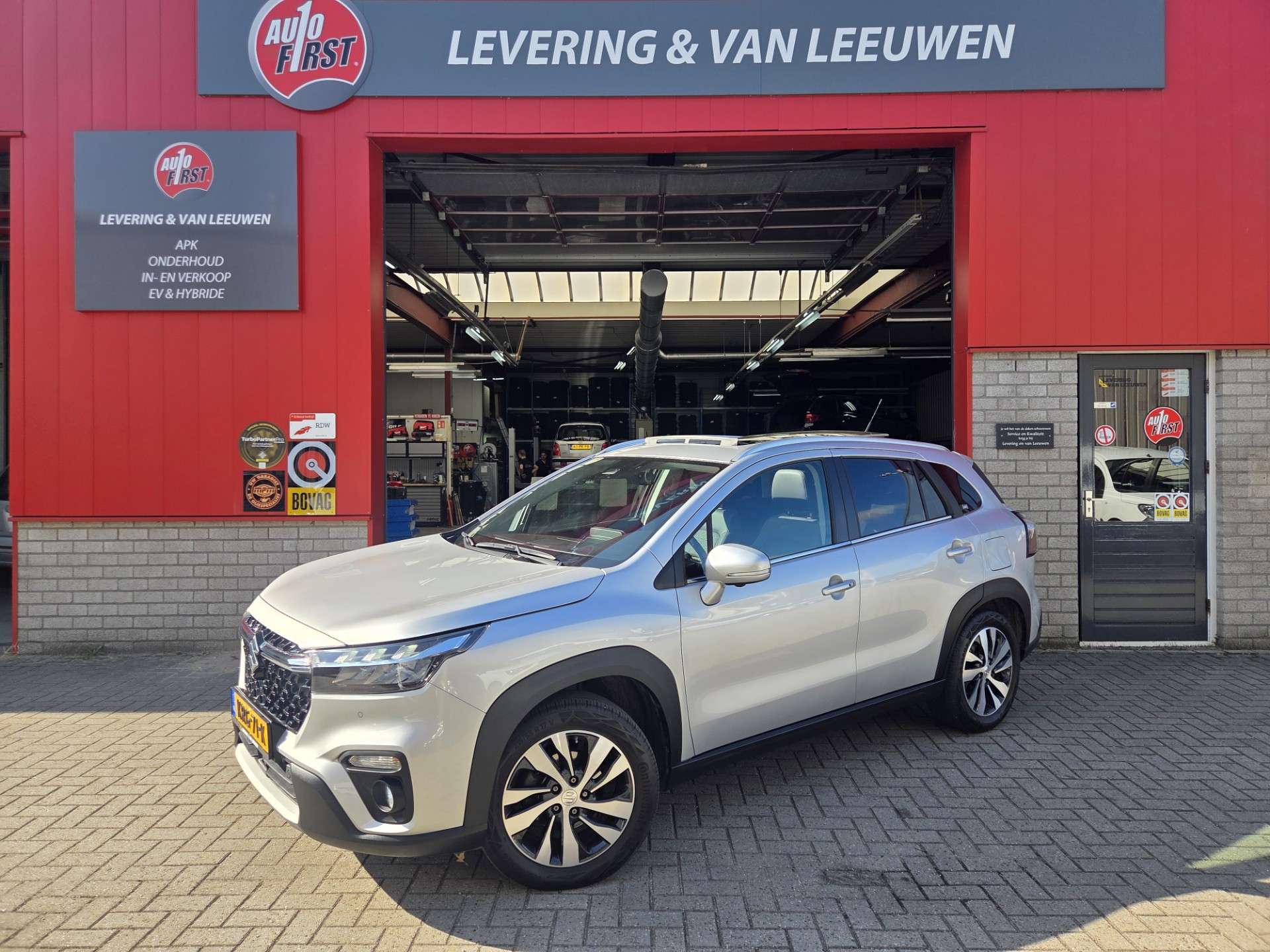 Suzuki S-Cross 2024