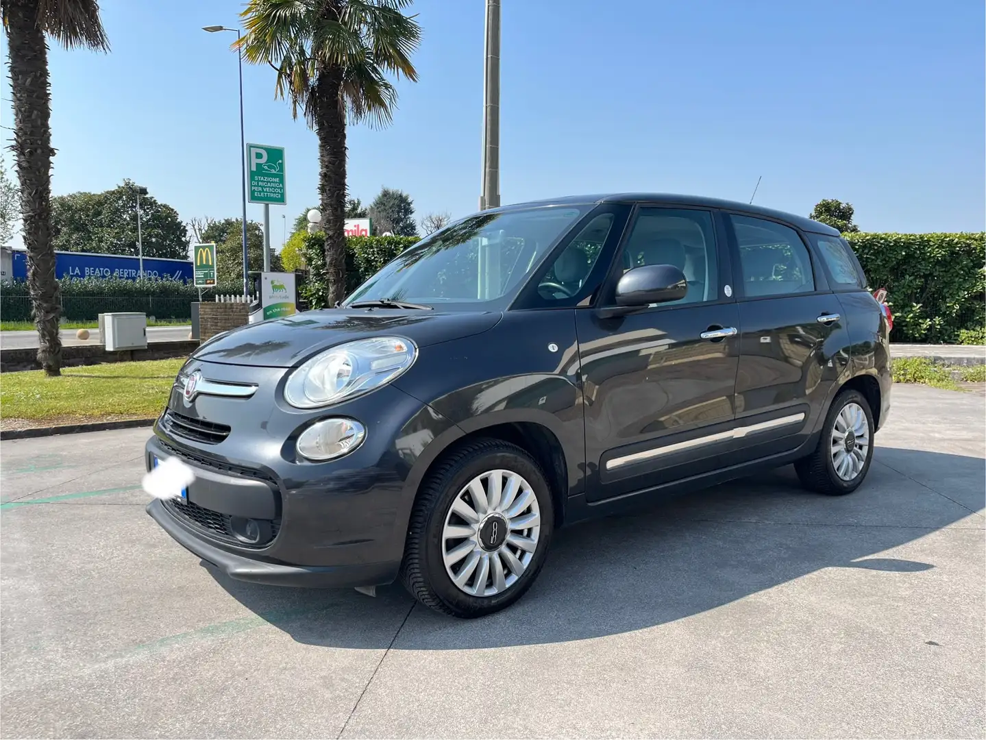 Fiat 500L L Living 1.6 mjt Lounge 105cv Nero - 1