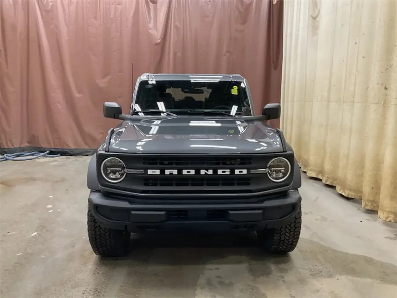 Ford Bronco снимка Ford Bronco