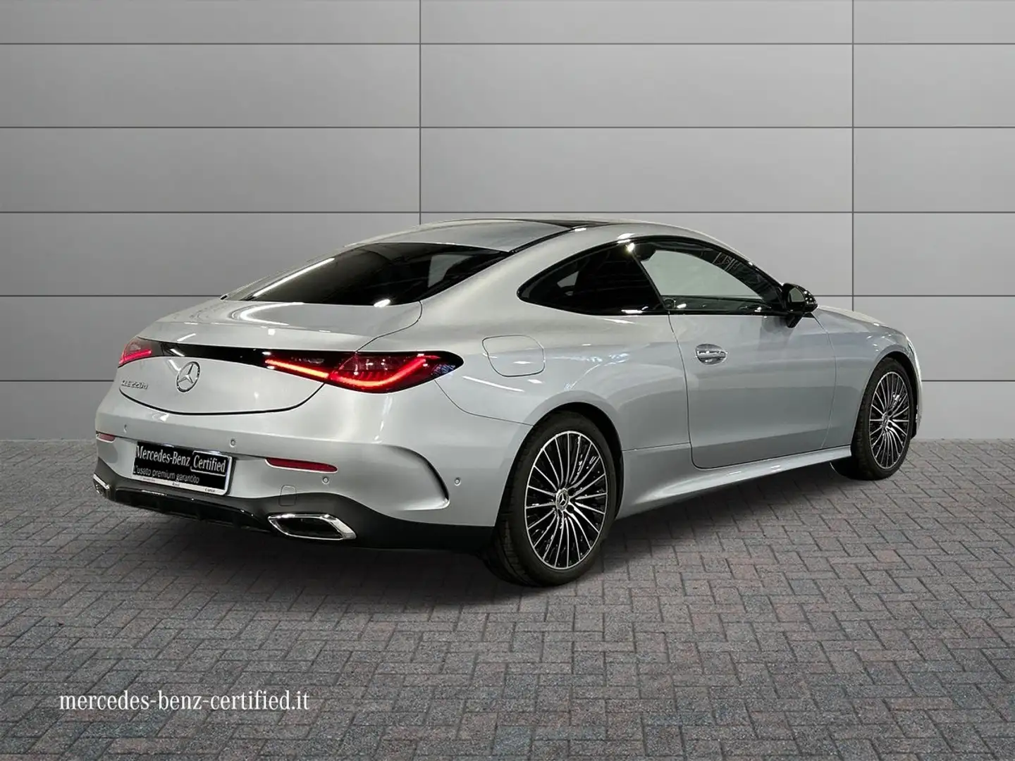 Mercedes-Benz CLE 220 CLE Coupe 220 d AMG Line Premium Plus auto Srebrny - 2
