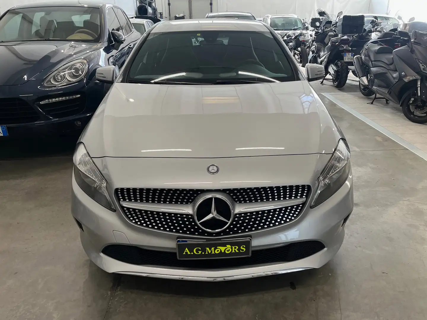 Mercedes-Benz A 160 Classe A - W176 Business auto NEOPATENTATI Argento - 2