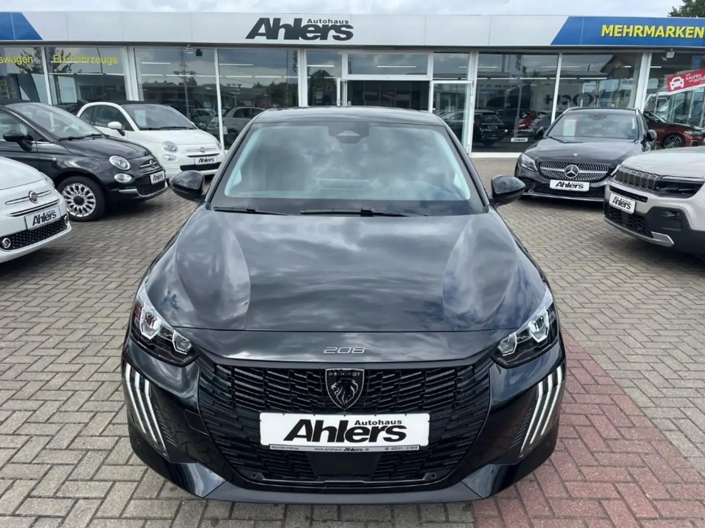 Peugeot 208 Allure+CARPLAY+PDCVO/HI+TEMPOMAT+KLIMAAUTO+ Schwarz - 2