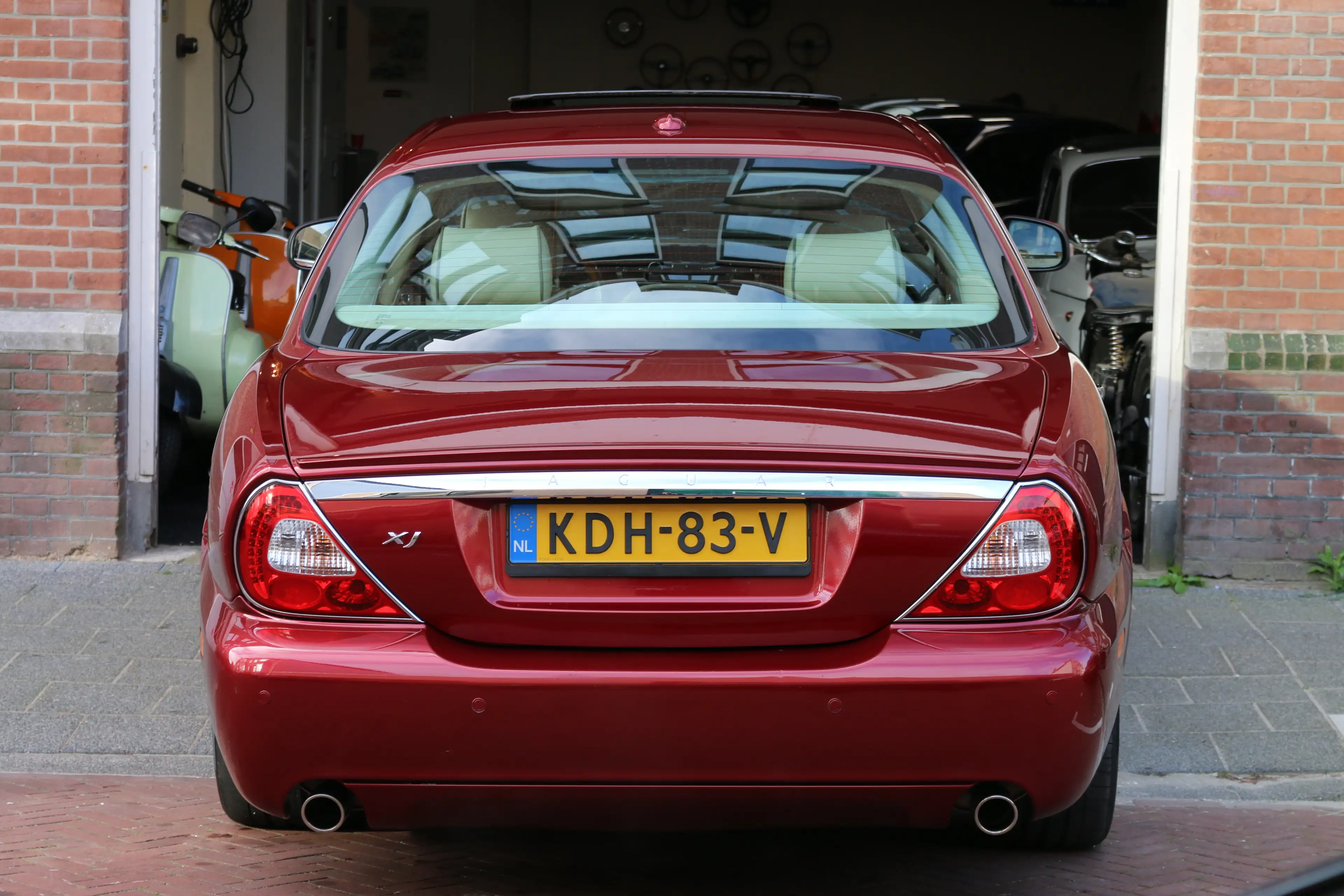 Jaguar XJ (X358) — photo 8