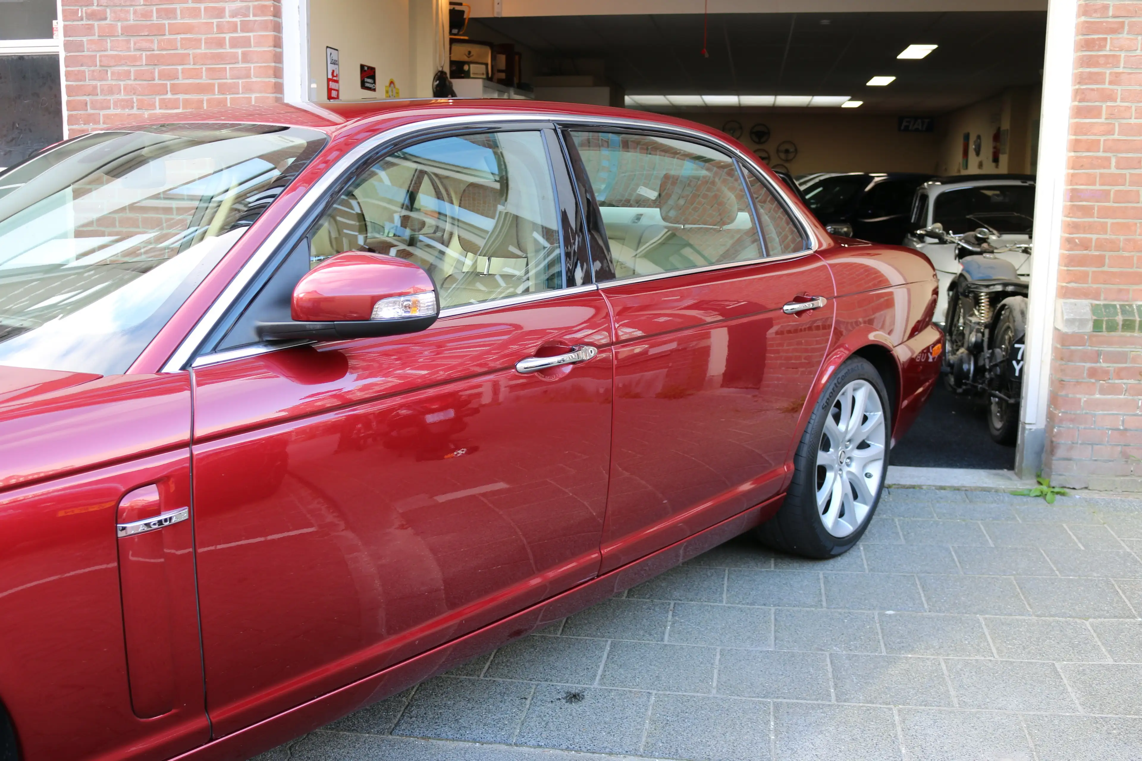Jaguar XJ (X358) — photo 4