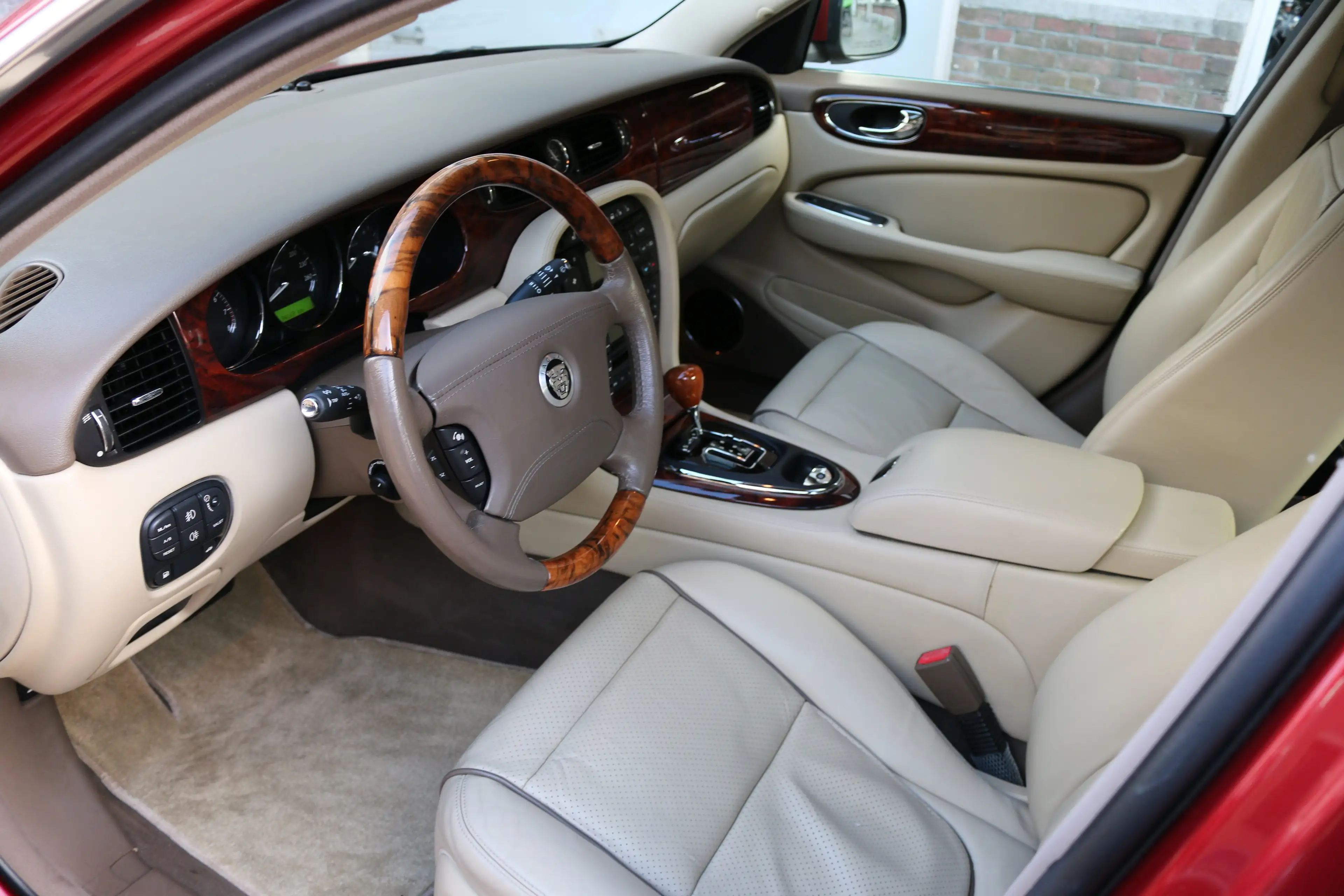 Jaguar XJ (X358) — photo 3