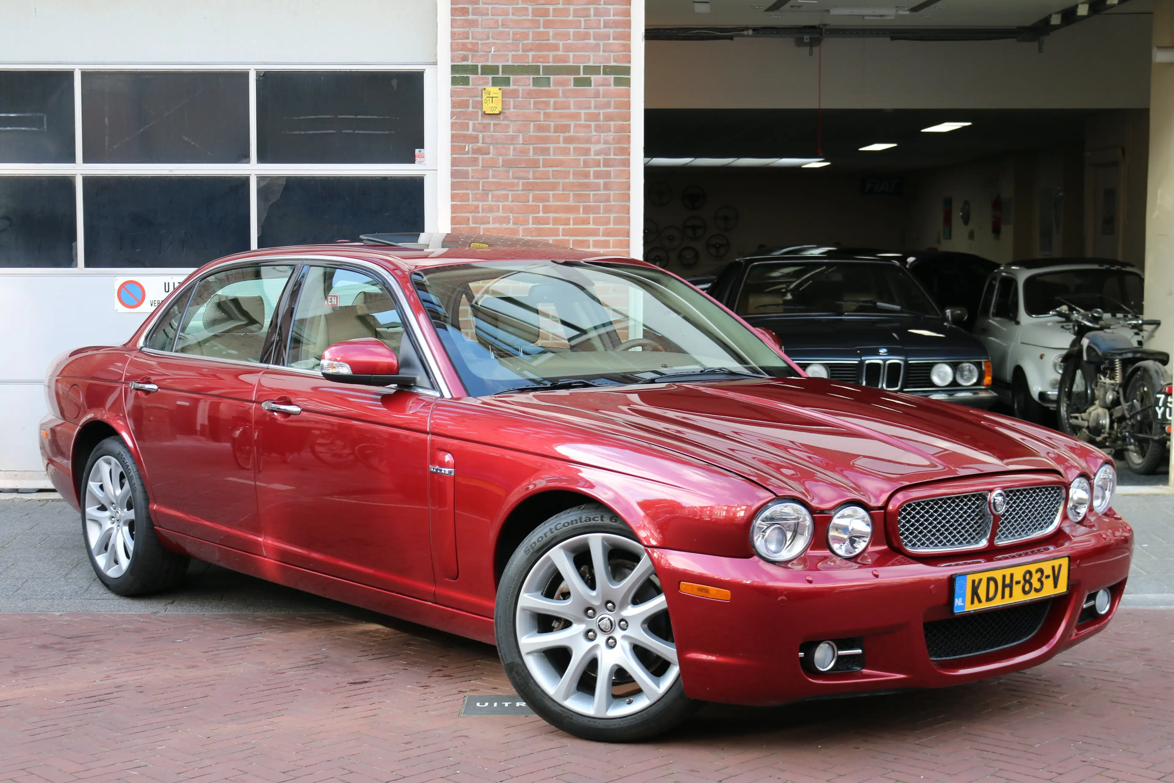 Jaguar XJ (X358) — photo 11