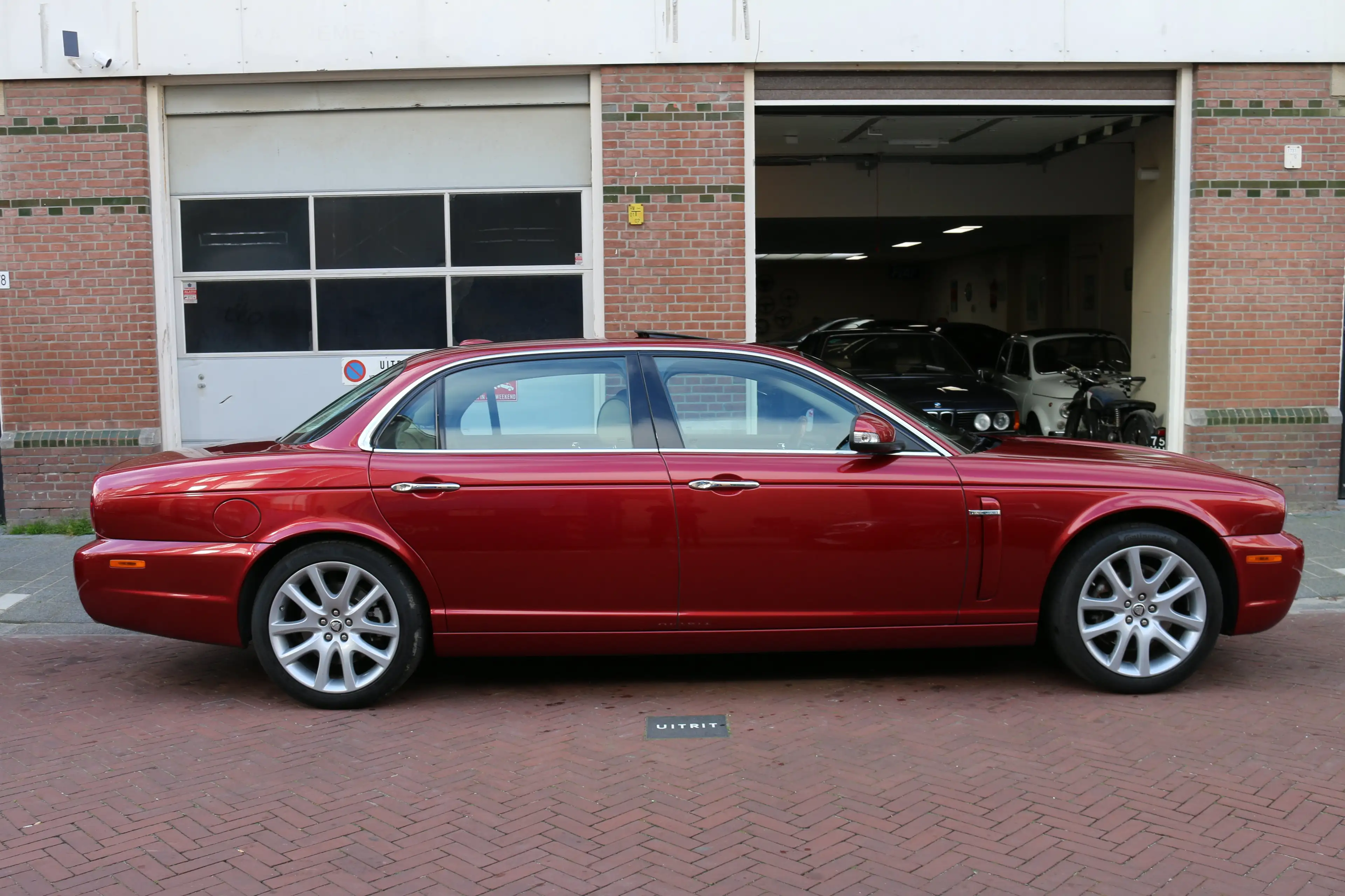 Jaguar XJ (X358) — photo 10