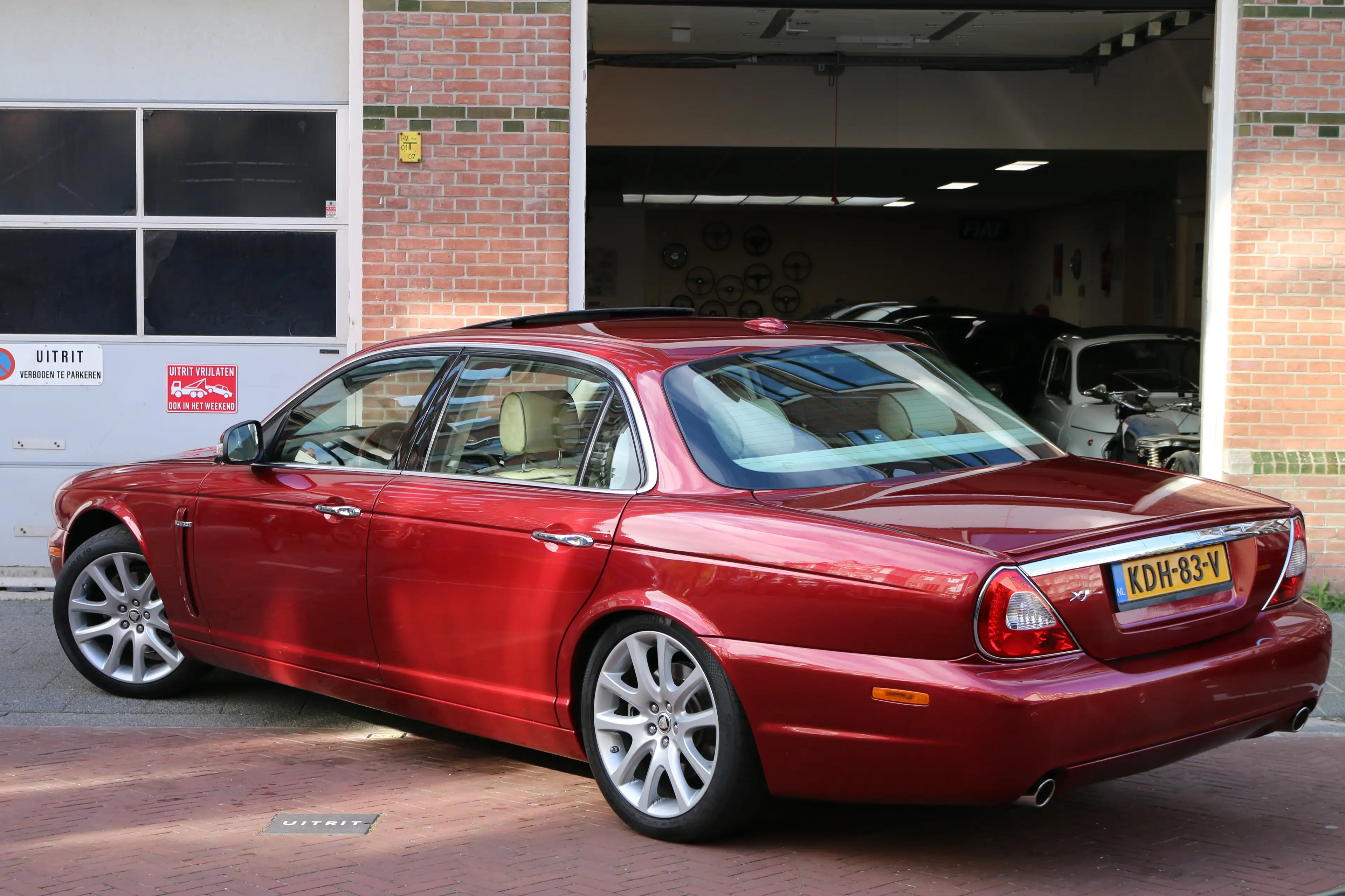Jaguar XJ (X358) — photo 7