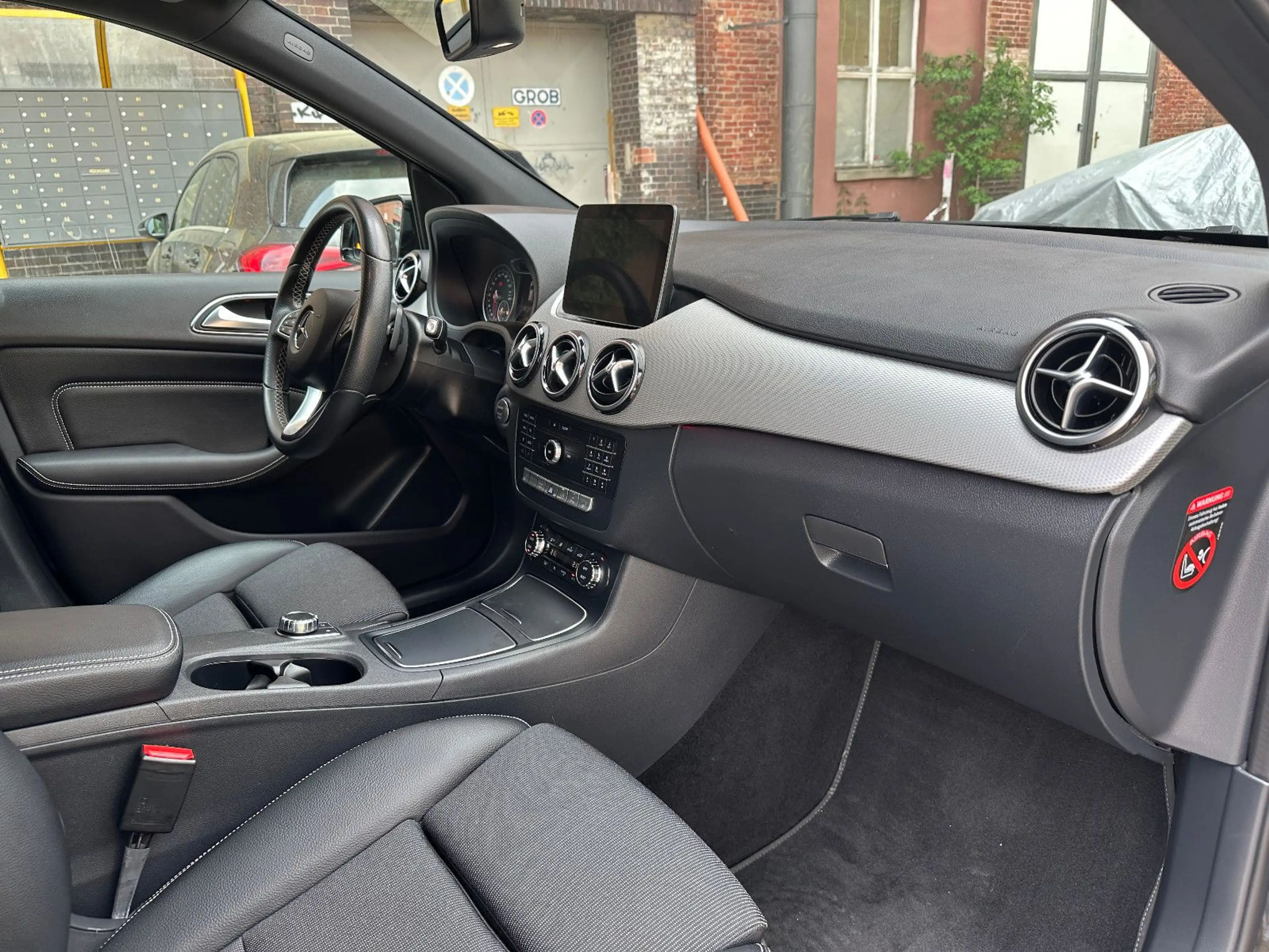 Mercedes-Benz B 220 4Matic  AUTOMATIK + KLIMAAUTOMATIK — photo 8