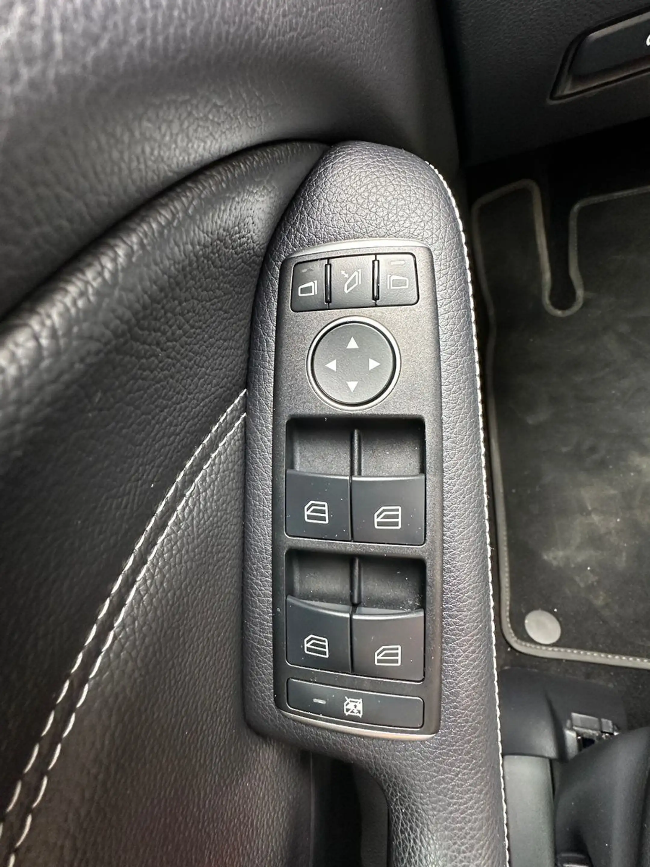 Mercedes-Benz B 220 4Matic  AUTOMATIK + KLIMAAUTOMATIK — photo 13