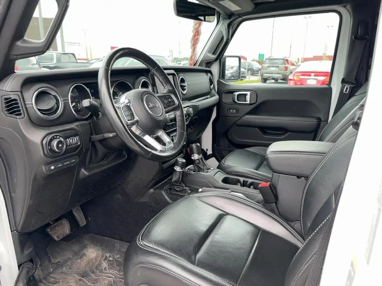 Jeep Wrangler снимка Jeep Wrangler