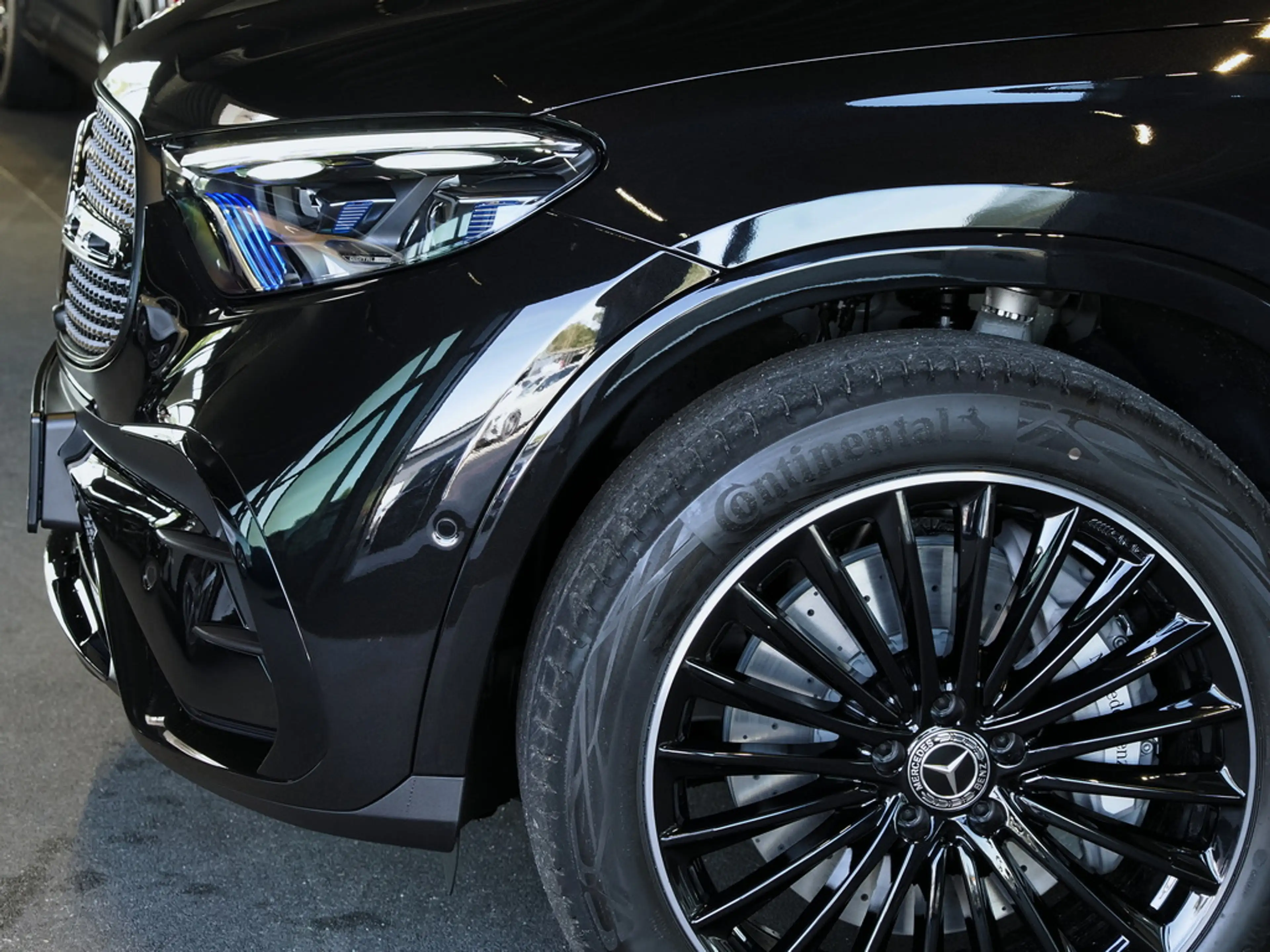 Mercedes-Benz GLC 450 d 4M AMG NIGHT PANO AHK DIGITAL-LIGHT — photo 4