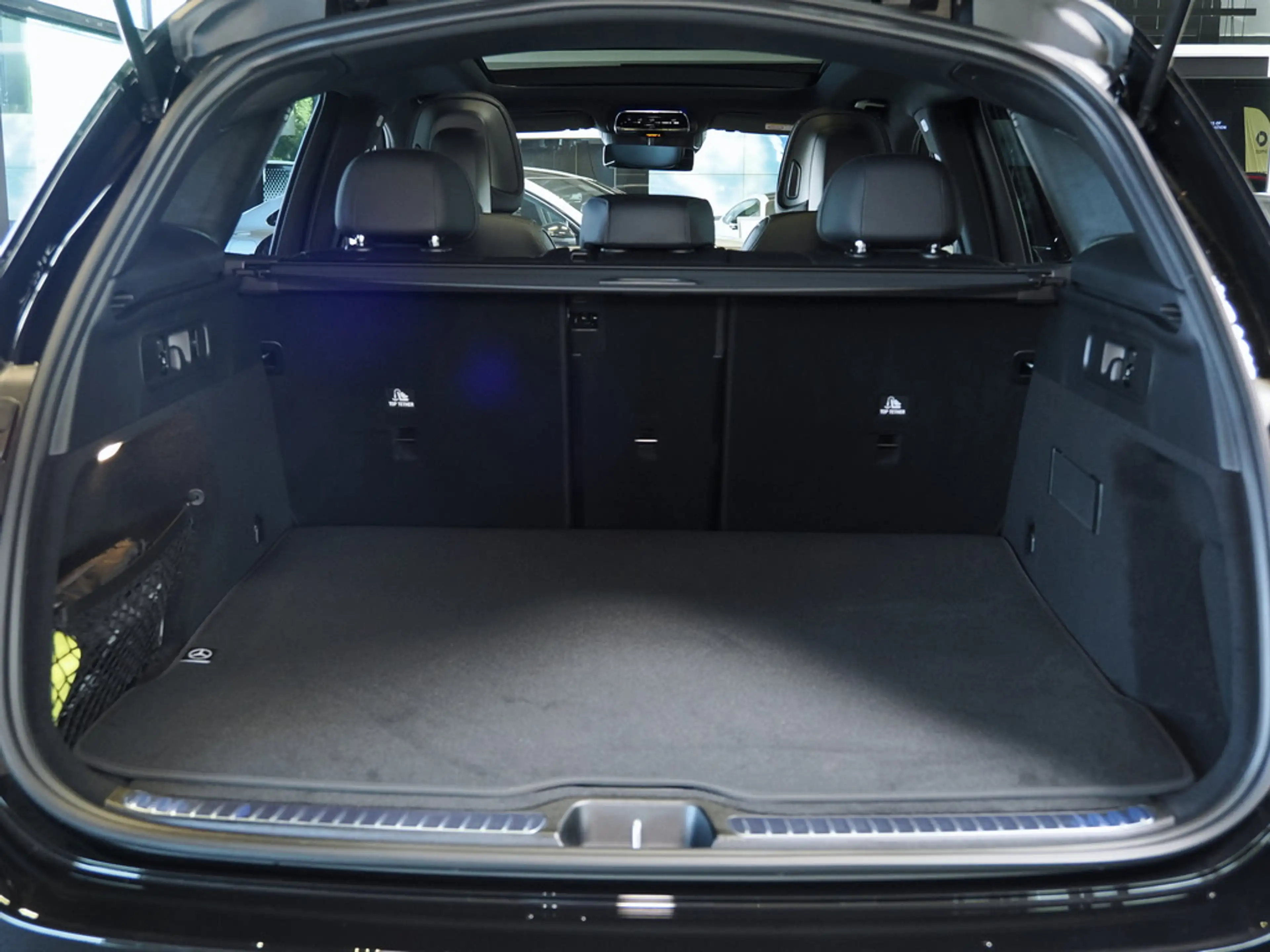 Mercedes-Benz GLC 450 d 4M AMG NIGHT PANO AHK DIGITAL-LIGHT — photo 15