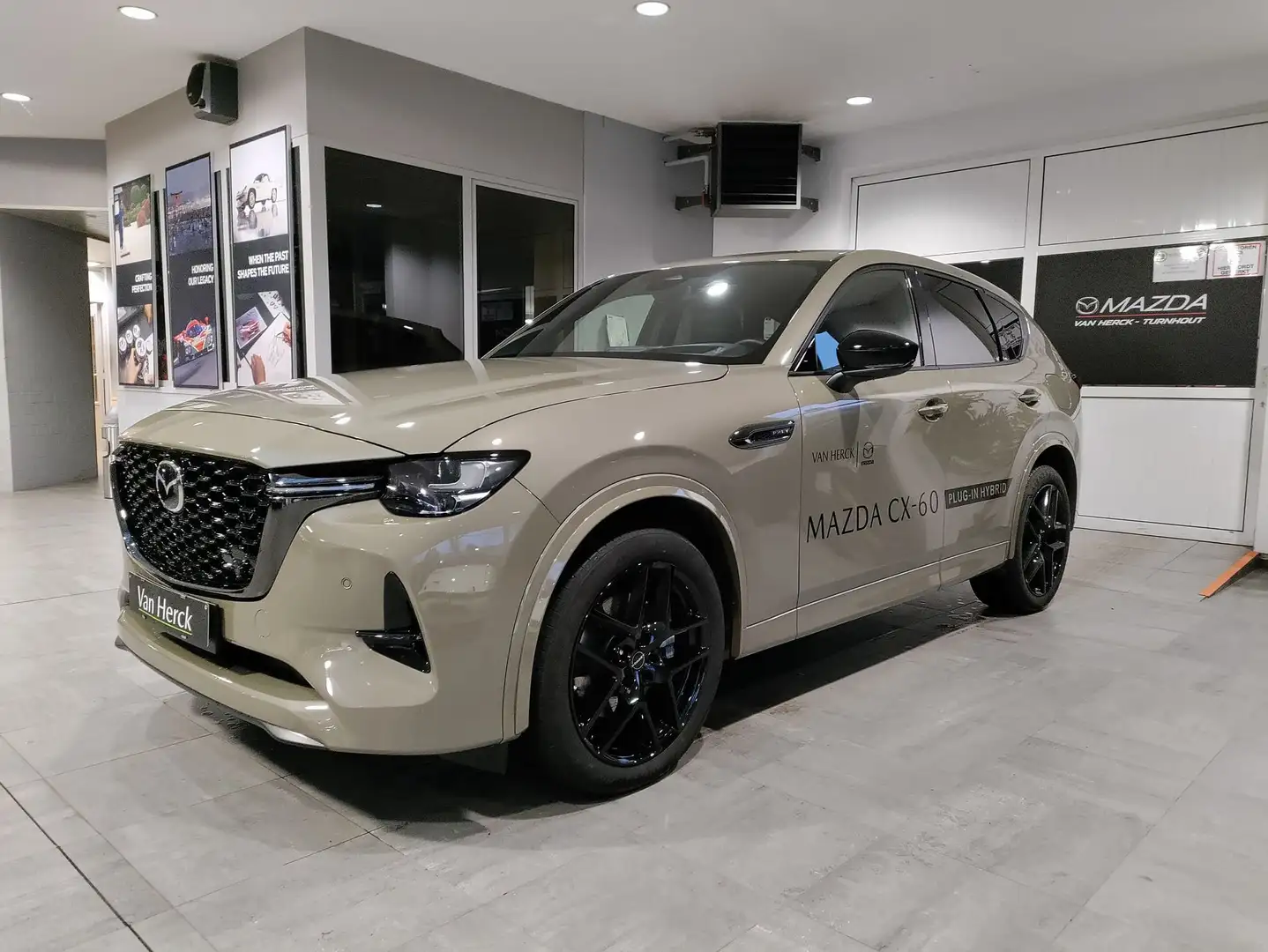 Mazda CX-60 2.5i PHEV i-ACTIV AWD 8AT Homura + Con. Pack Bruin - 1