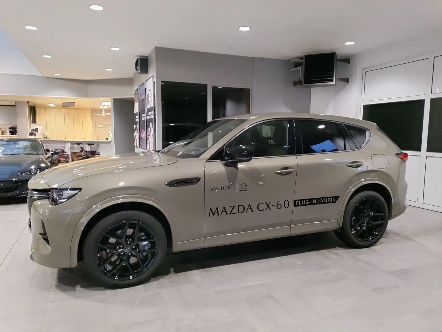 Mazda CX-60 2.5i PHEV i-ACTIV AWD 8AT Homura + Con. Pack Bruin - 2