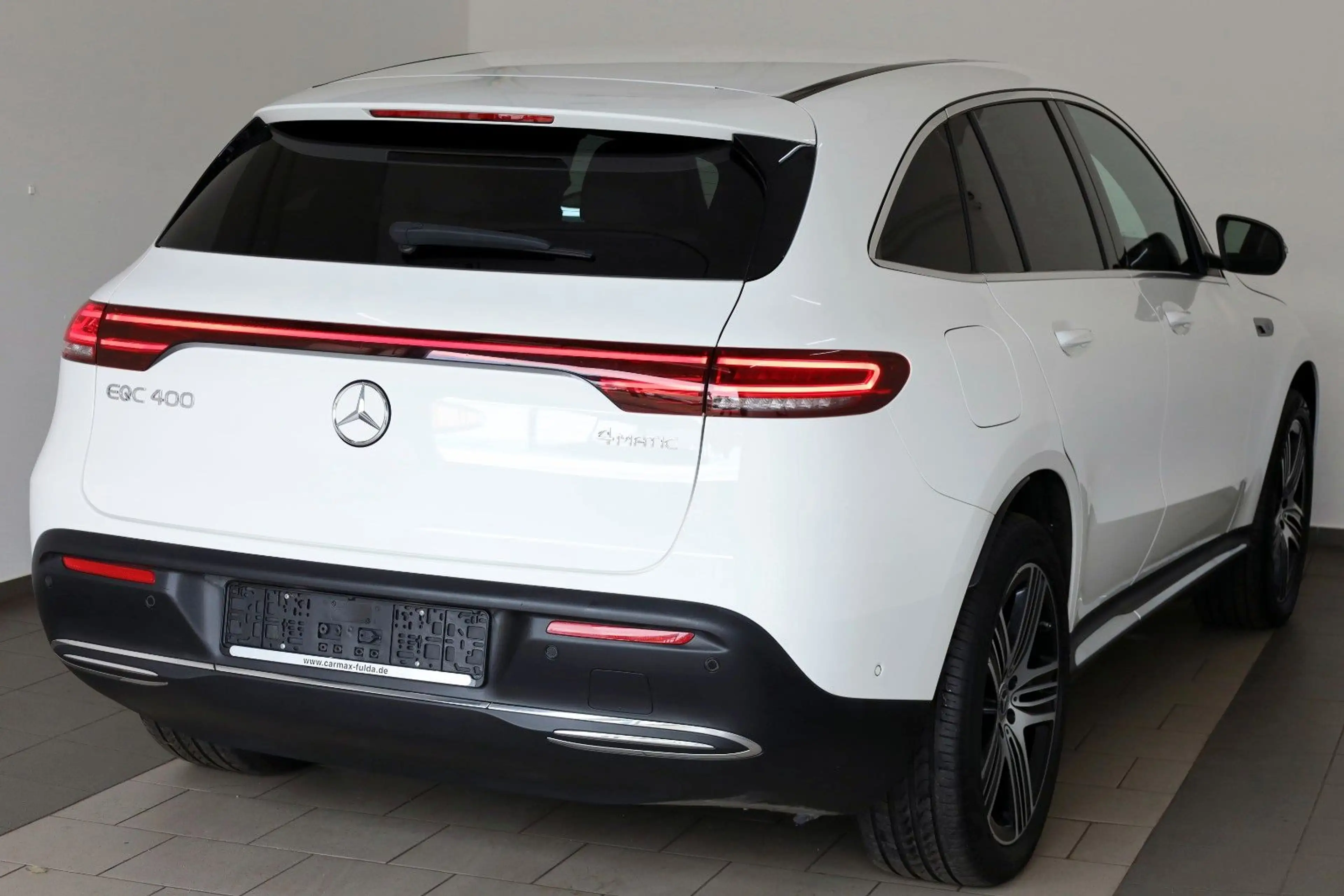 Mercedes-Benz EQC 400 400 4M Leder,Navi,Multibeam LED,Park Paket — photo 2