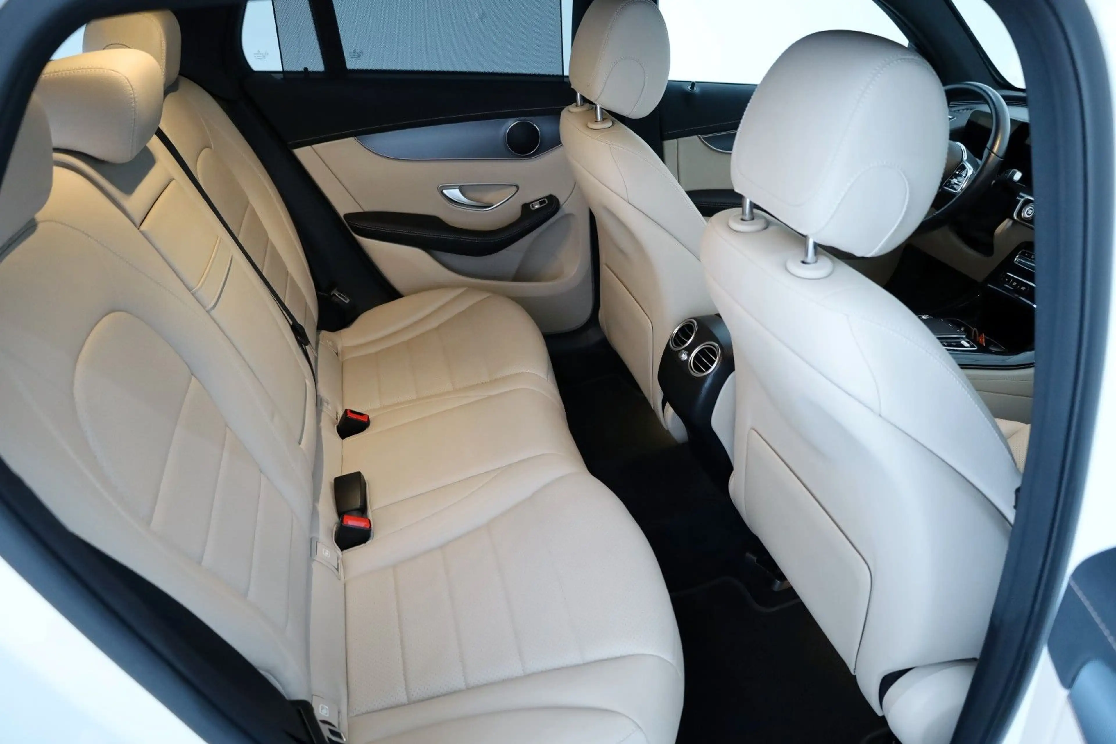Mercedes-Benz EQC 400 400 4M Leder,Navi,Multibeam LED,Park Paket — photo 6