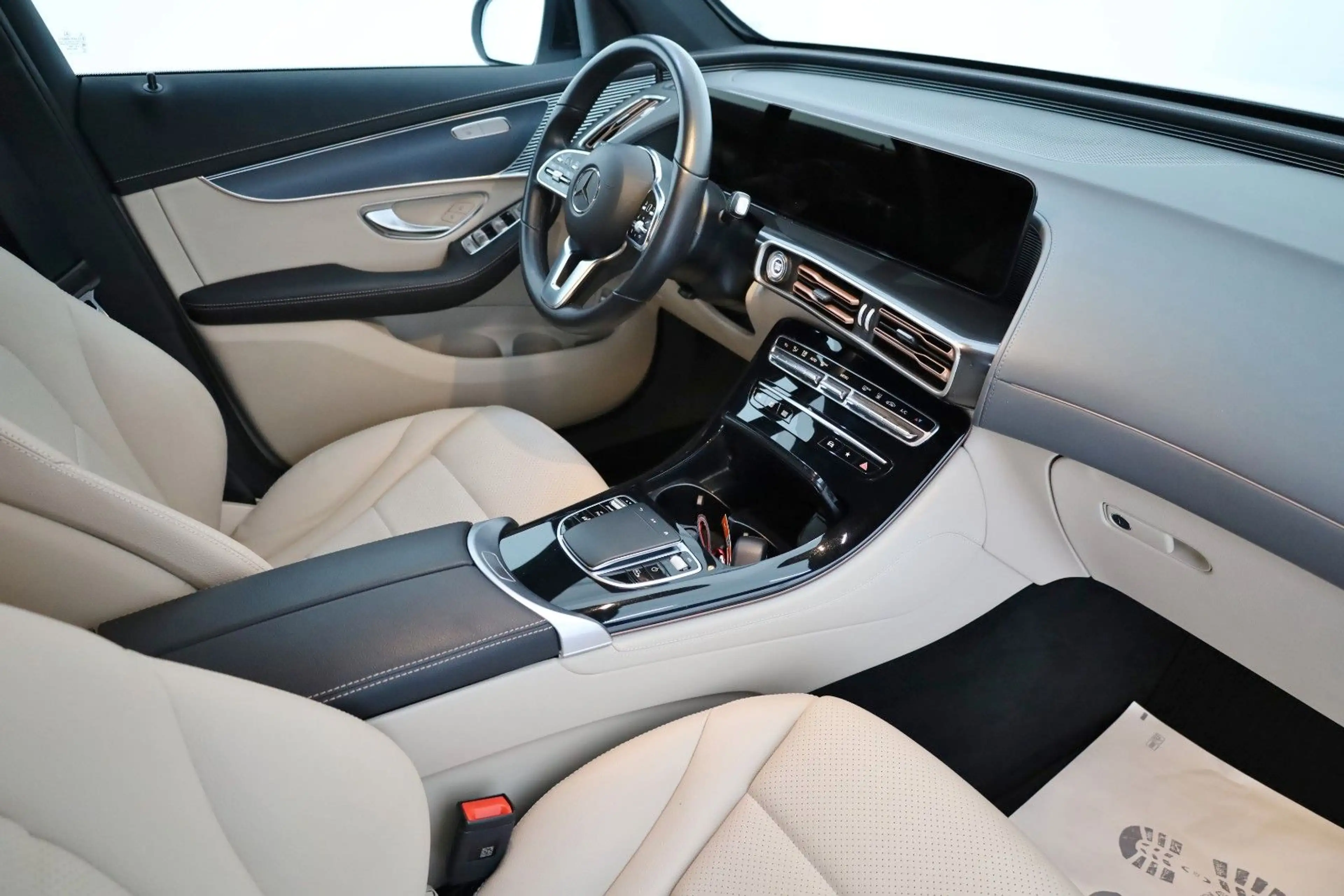 Mercedes-Benz EQC 400 400 4M Leder,Navi,Multibeam LED,Park Paket — photo 3