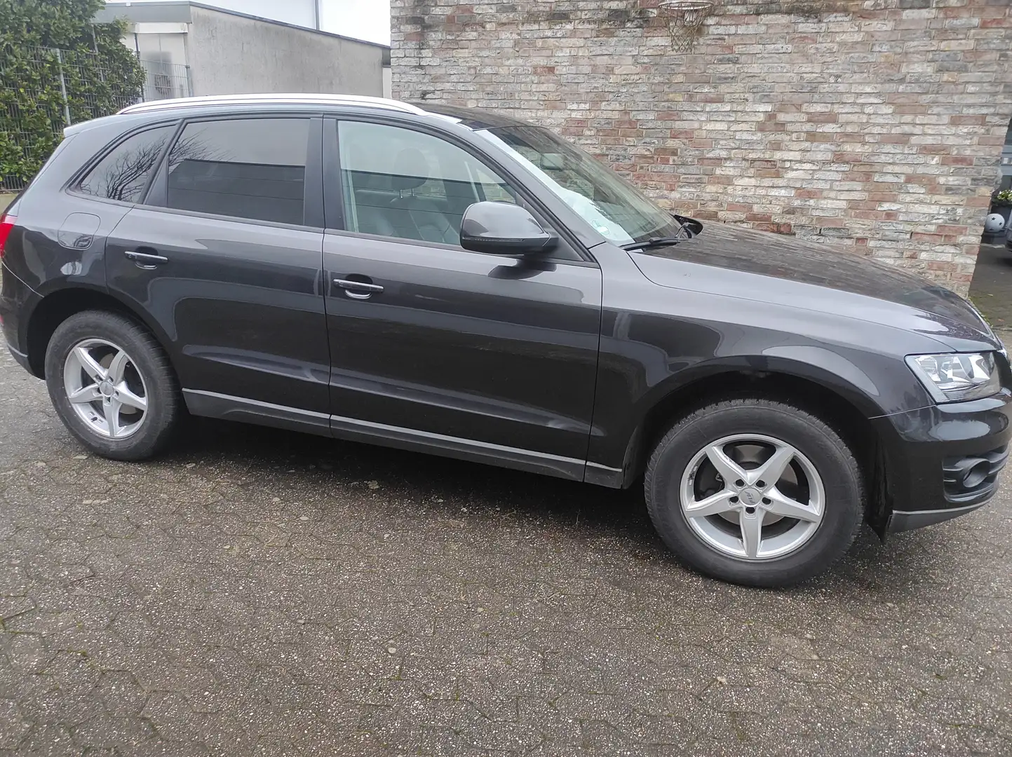 Audi Q5 2.0 TFSI quattro, neuer Motor,Top-Zustand Schwarz - 2