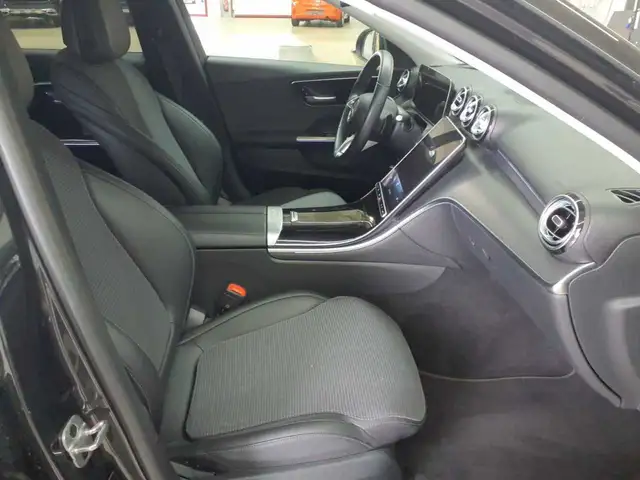 Mercedes-Benz C-Class view 7