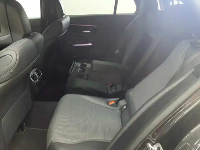Mercedes-Benz C-Class view 14