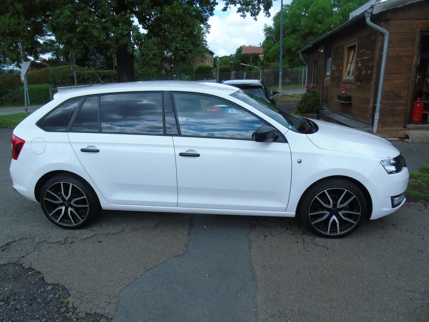Skoda Rapid/Spaceback Active Alb - 2
