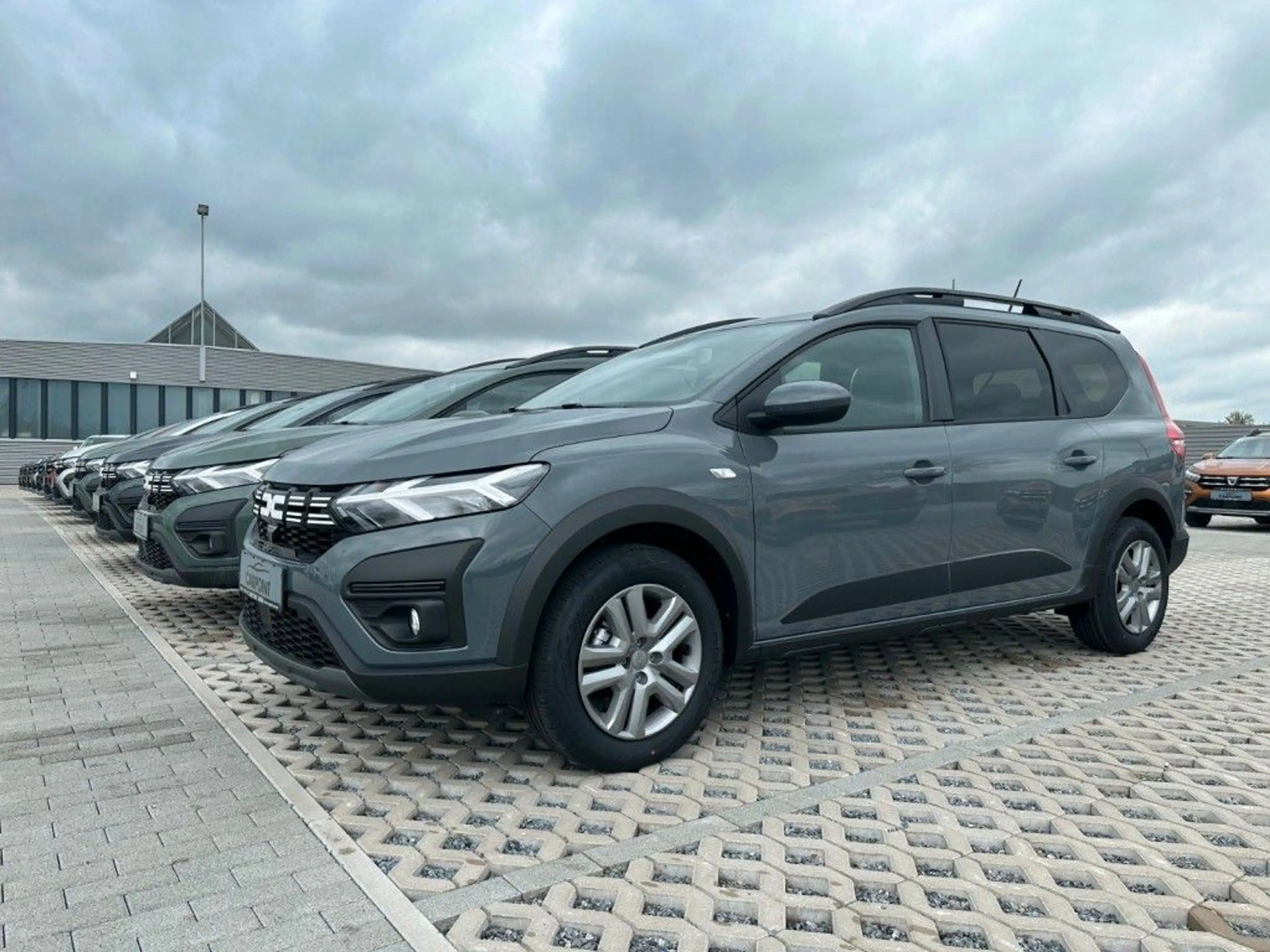 Dacia Jogger TCe 120-G Extreme Navi Winter-Paket — photo 15