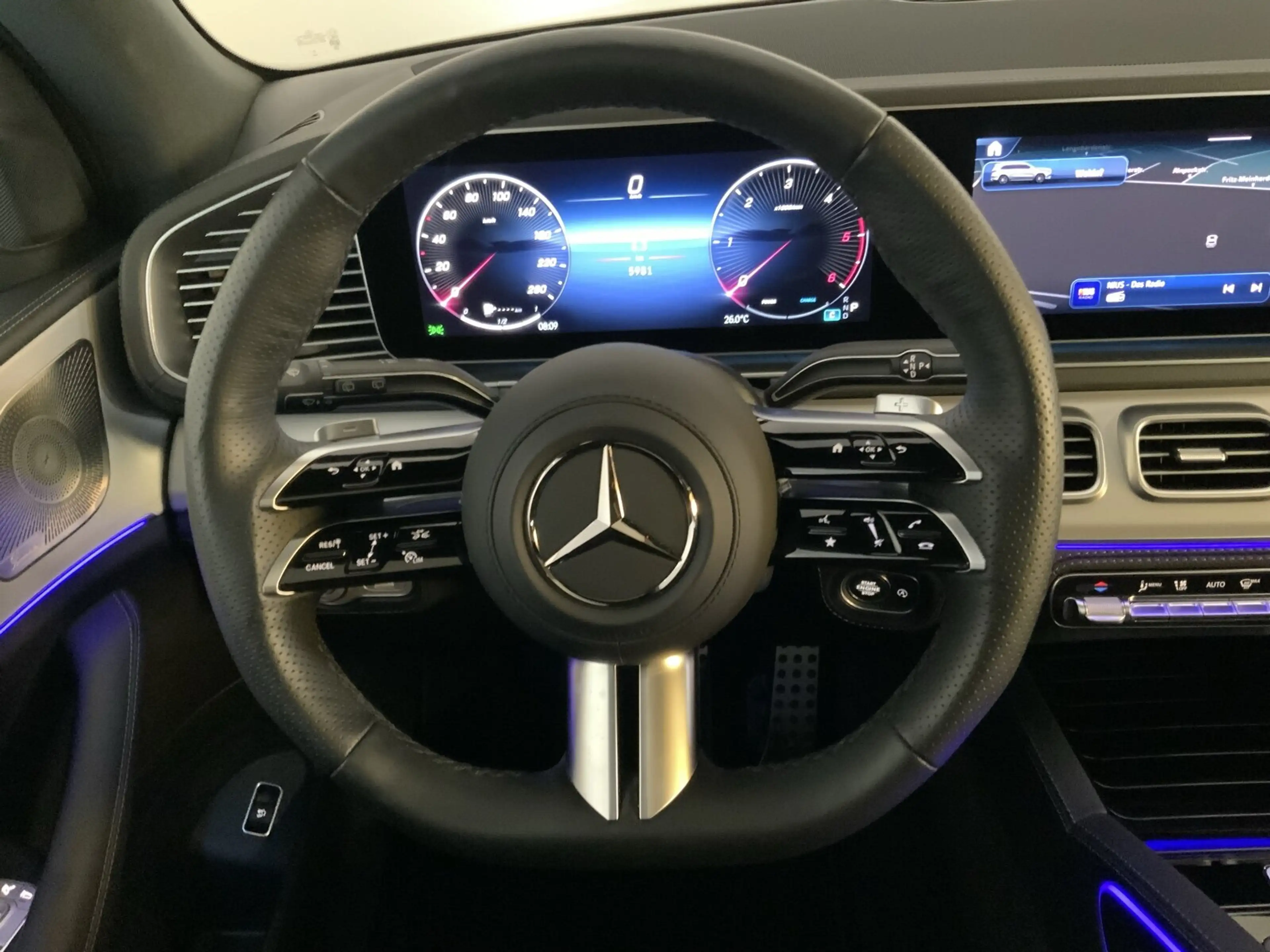 Mercedes-Benz GLS 450 GLS 450 d 4M AMG Night Pano AHK DISTRO Airmatic — photo 9