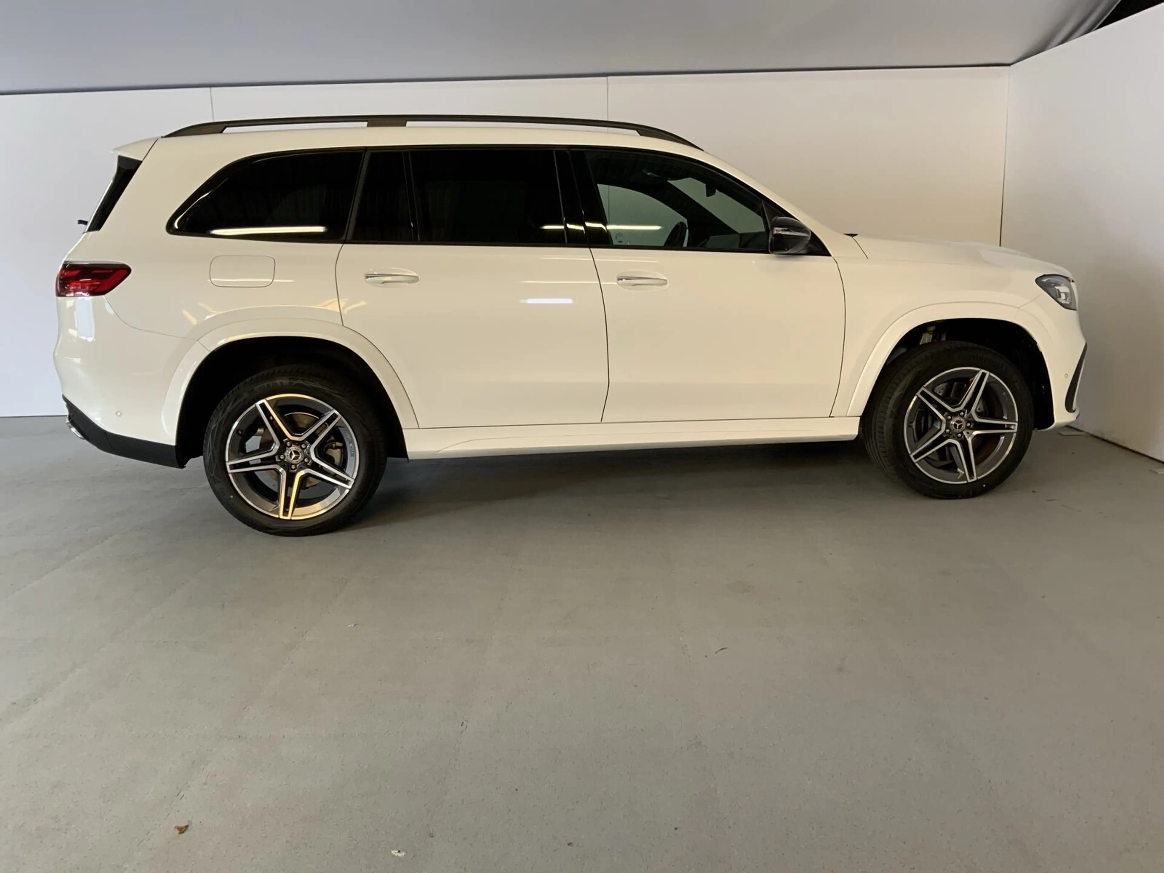Mercedes-Benz GLS 450 GLS 450 d 4M AMG Night Pano AHK DISTRO Airmatic — photo 3