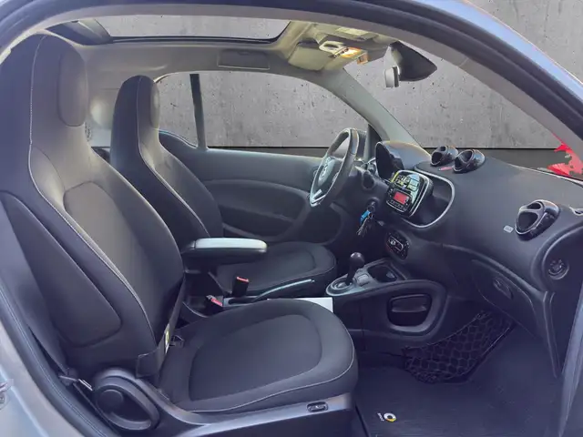 Smart Fortwo view 9