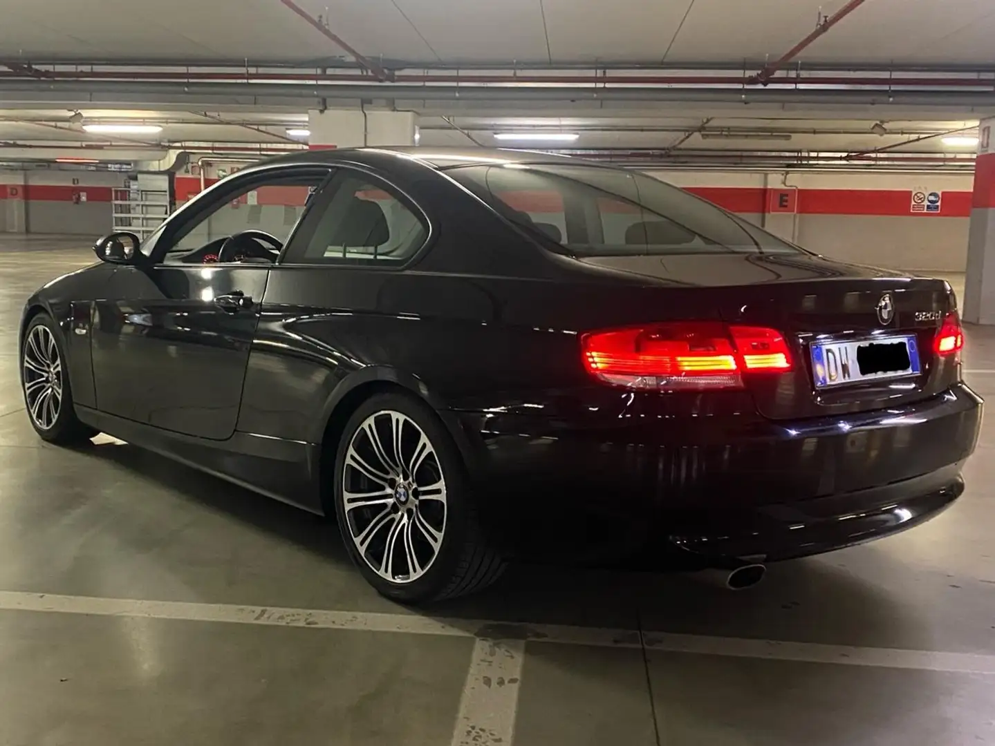 BMW 320 Serie 3 E92 Coupe Zwart - 2