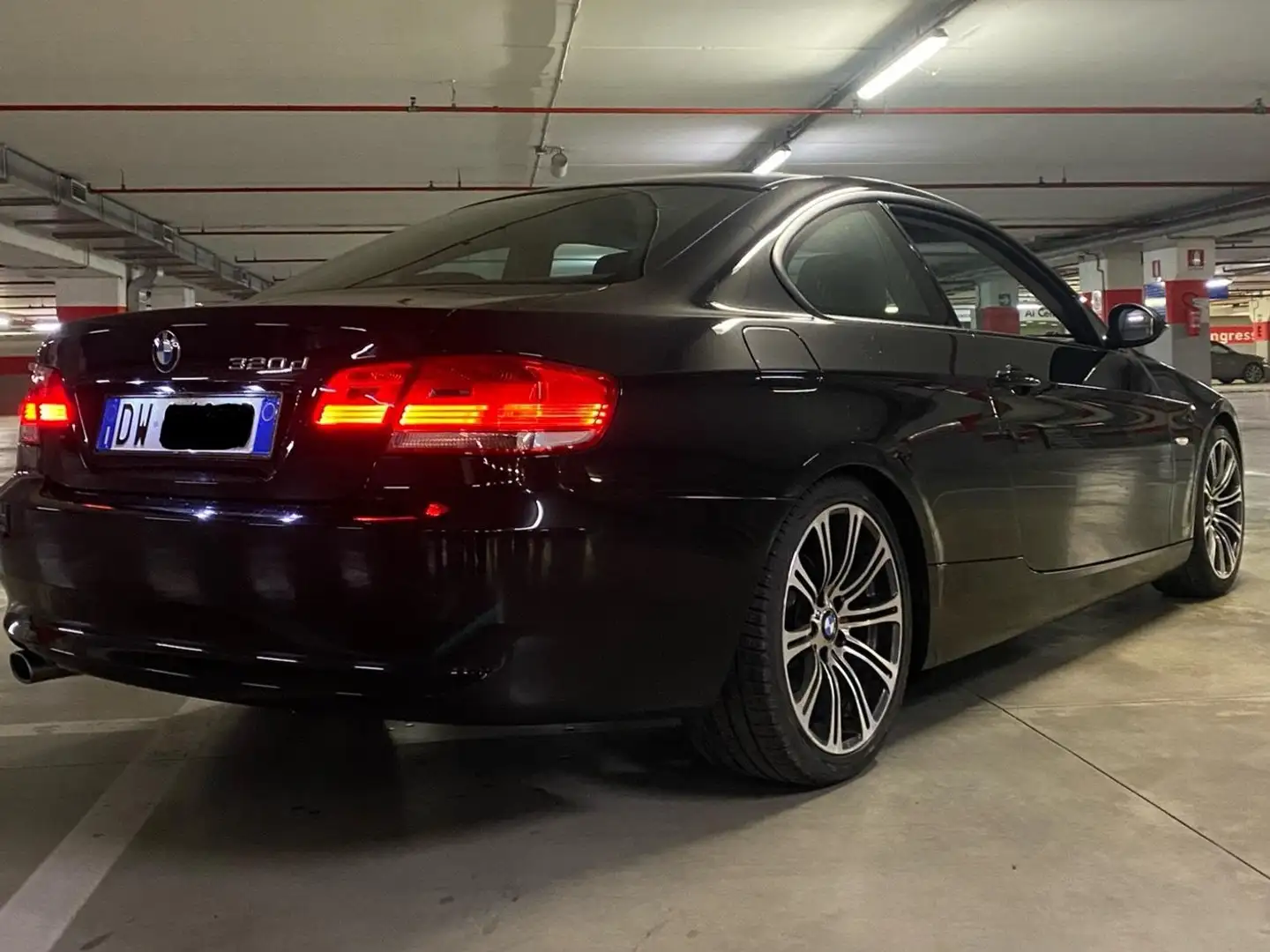 BMW 320 Serie 3 E92 Coupe Zwart - 1