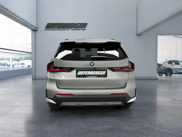 BMW Ix1 view 5