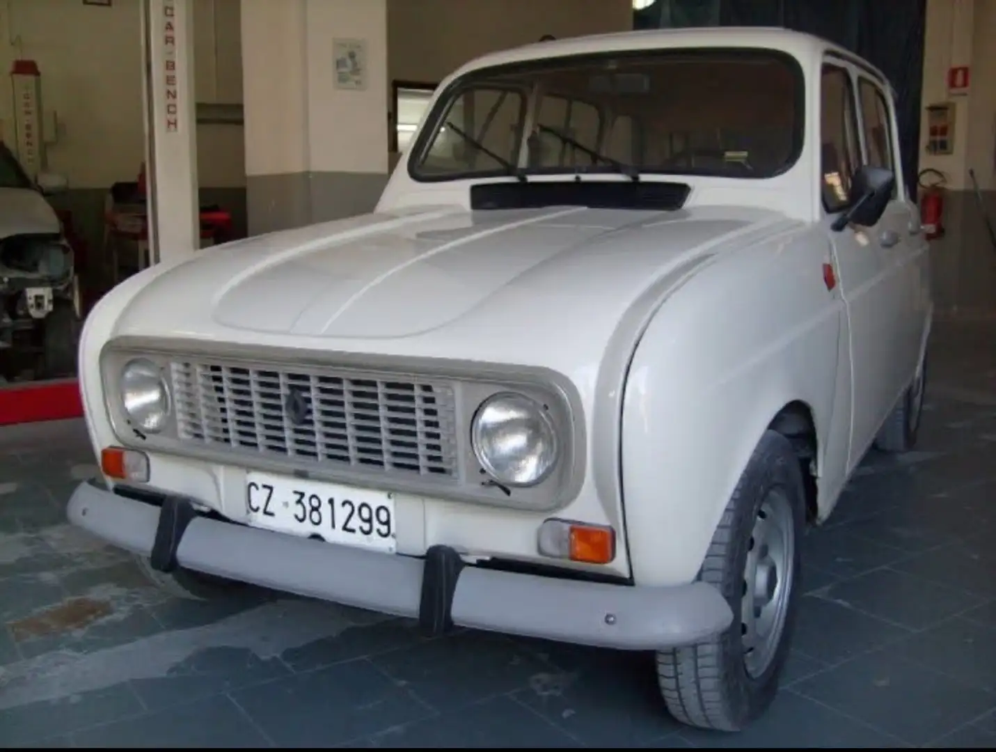 Renault R 4 950 TL Bianco - 1