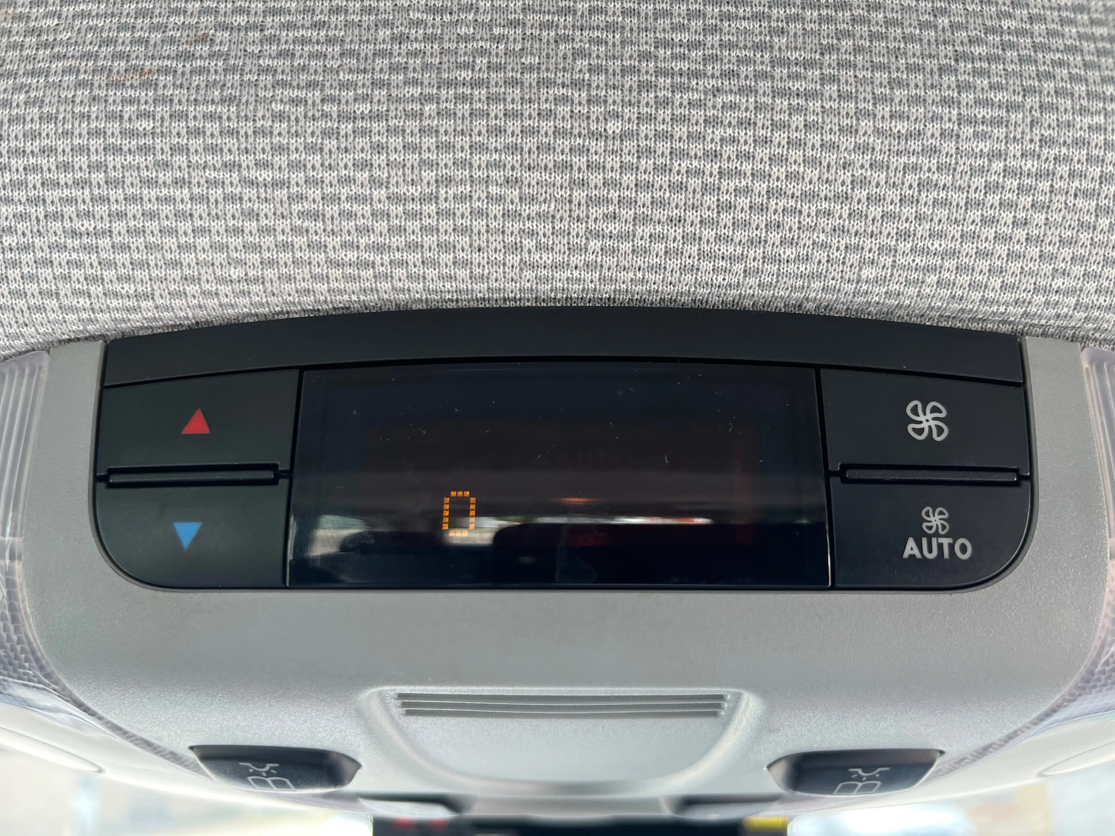 Mercedes-Benz Vito 113 CDi Klima/Automat/Allrad — photo 12