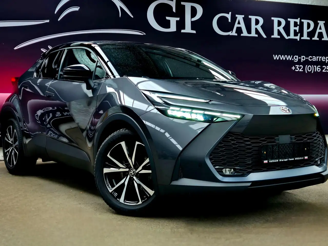 Toyota C-HR Toyota C-HR Hybrid 1.8 09/2024 19.092km