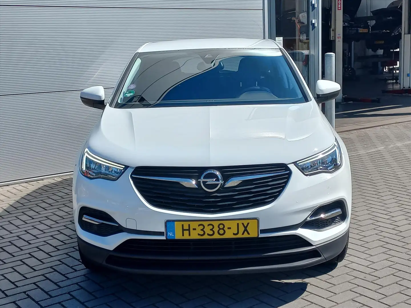 Opel Grandland X 1.2T 130pk Business | Airconditioning | Navigatie Wit - 2
