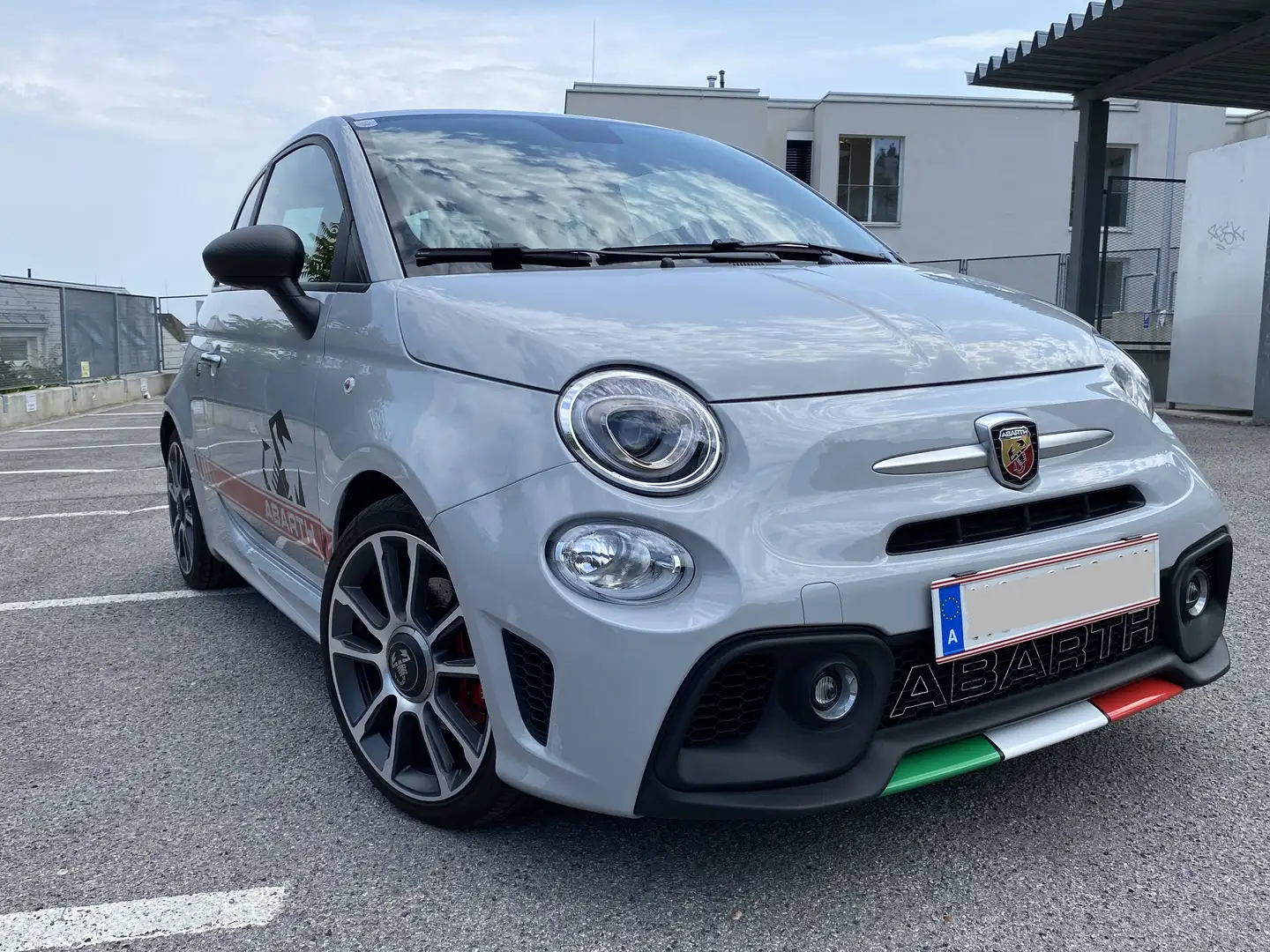 Abarth 595 Turismo Abarth 595 Turismo + Techpaket + Coolpaket Grau - 2